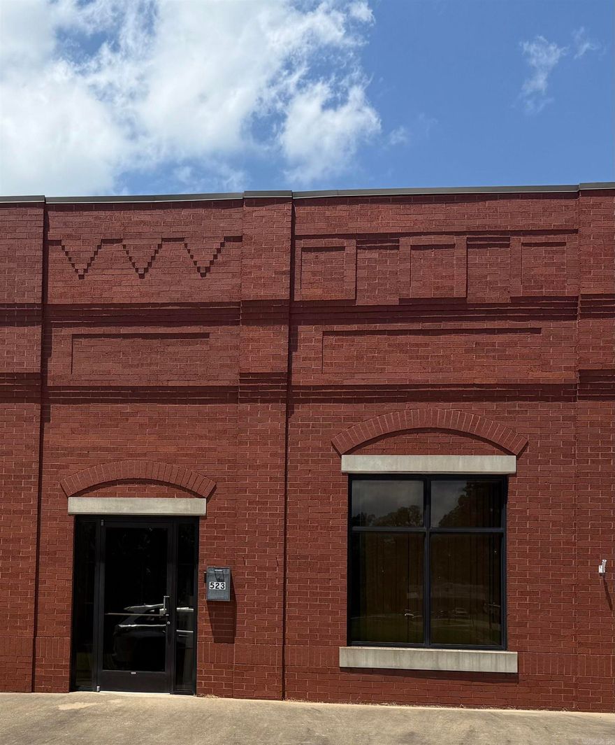 Need exceptional office space? Now is an ideal time to relocate your office and be part of the downtown revitalization. This office is strategically located across the street from the courthouse. Move-in ready, it offers a waiting area, reception area, conference room, office, kitchenette, bathroom, storage room and even a vault.  The roof was replaced 2.5 years ago.