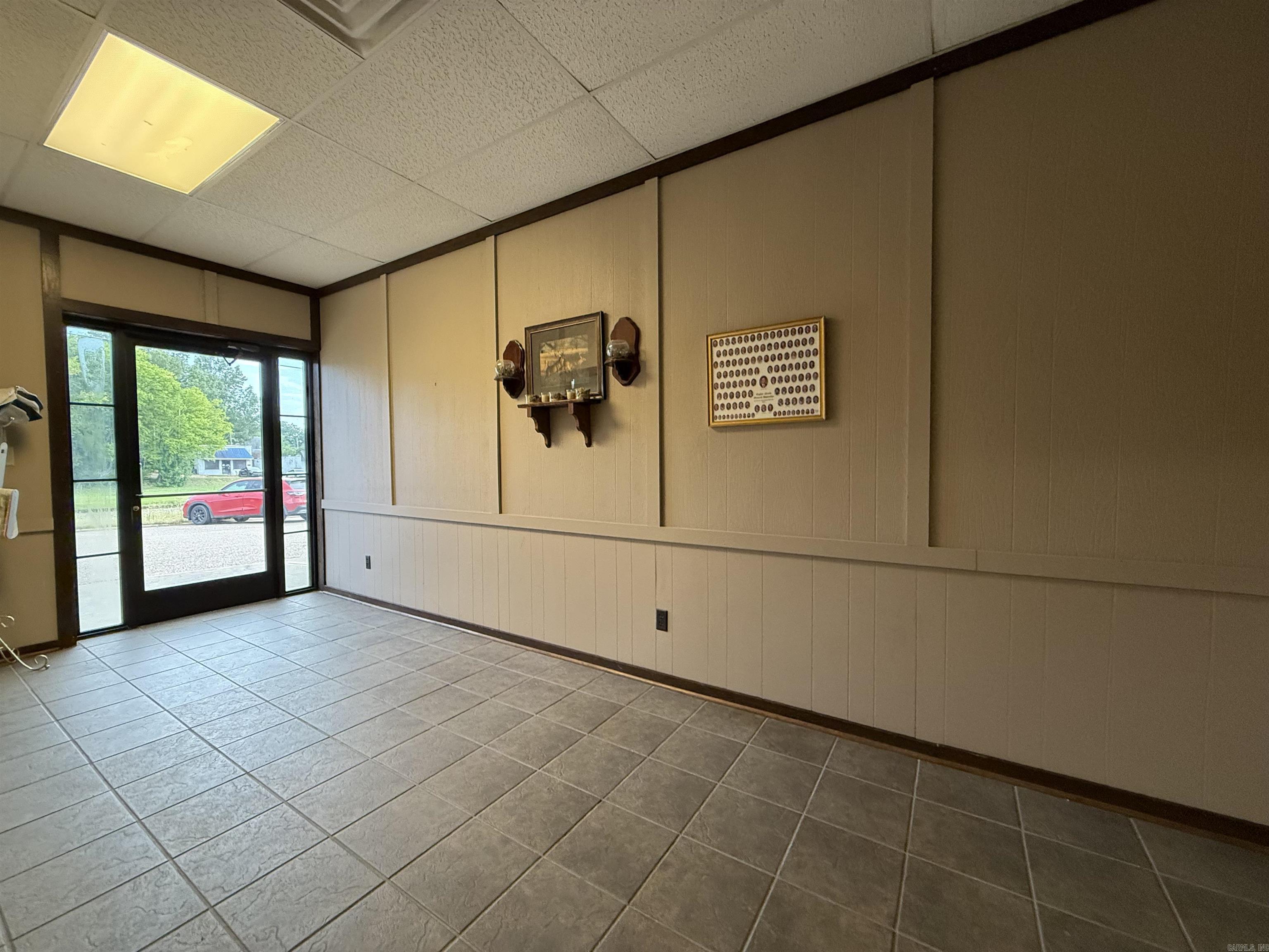 Original Town - Commercial Sale