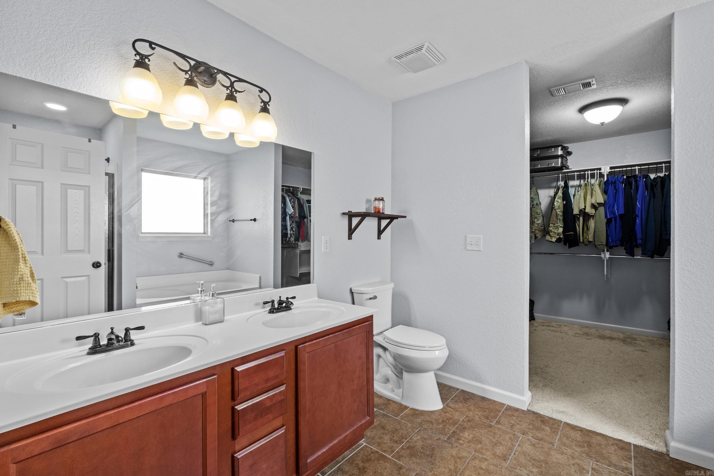 SOUTHERN COMFORT ESTATES - Residential