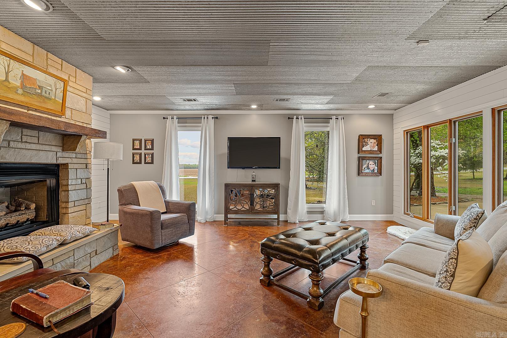 Metes & Bounds - Residential