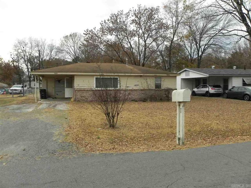 NICE HOME THAT HAS BEEN UPDATED WITH LIFETIME VINYL THUROUT //NO CARPET NEW BATHROOM NEW HEAT NEW KITCHEN APPLAINCES NEW GAS STOVE .FENCED BACKYARD ONE CAR CARPORT .READY TO MOVE INTO NOW .