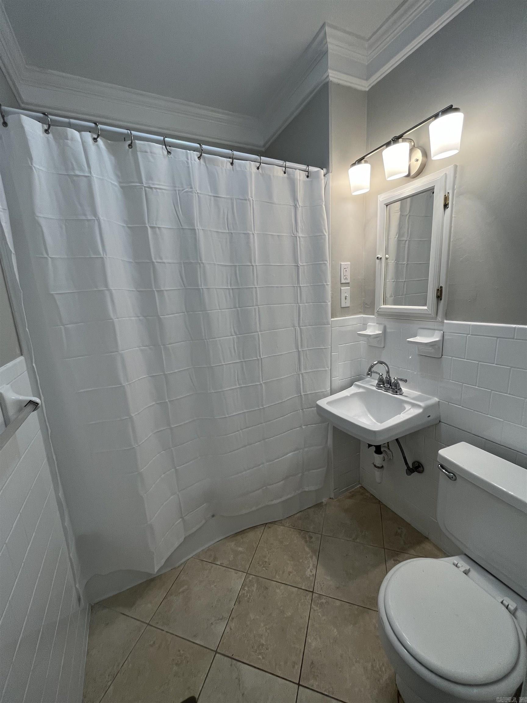 Hillcrest - Residential Lease