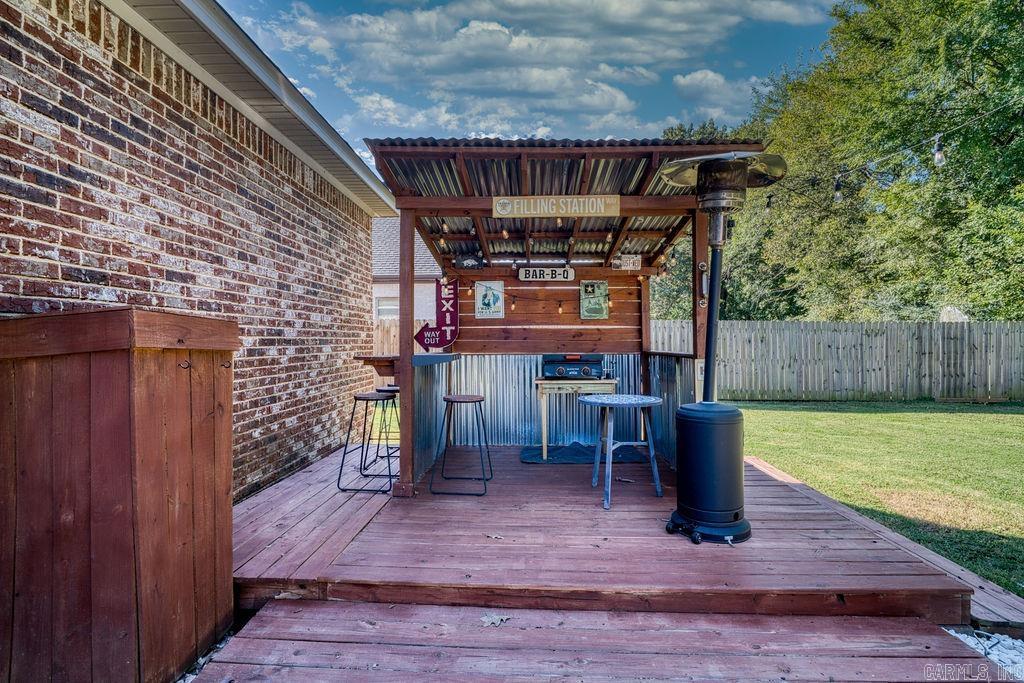 WHISPERING HILLS - Residential