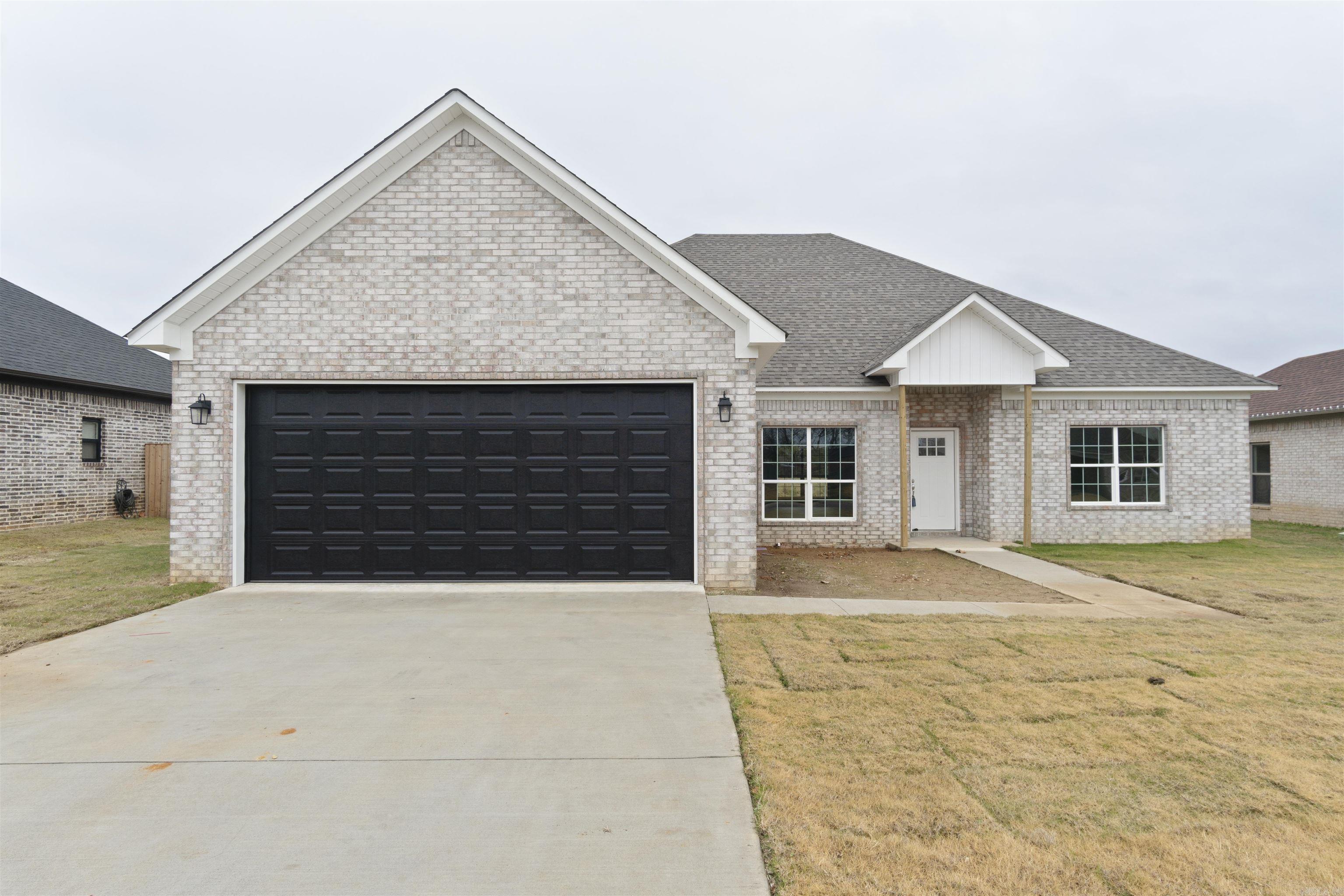 This beautiful new construction home offers all the amenities you would expect. Beautiful entry way, open floor plan, and a great room with electric fireplace. Kitchen features granite counters and custom cabinetry. Separate dining room and breakfast nook. Split bedroom plan. Enjoy the beauty and privacy of the River Plantation! Estimated construction completion within 30 days. More pictures coming soon!