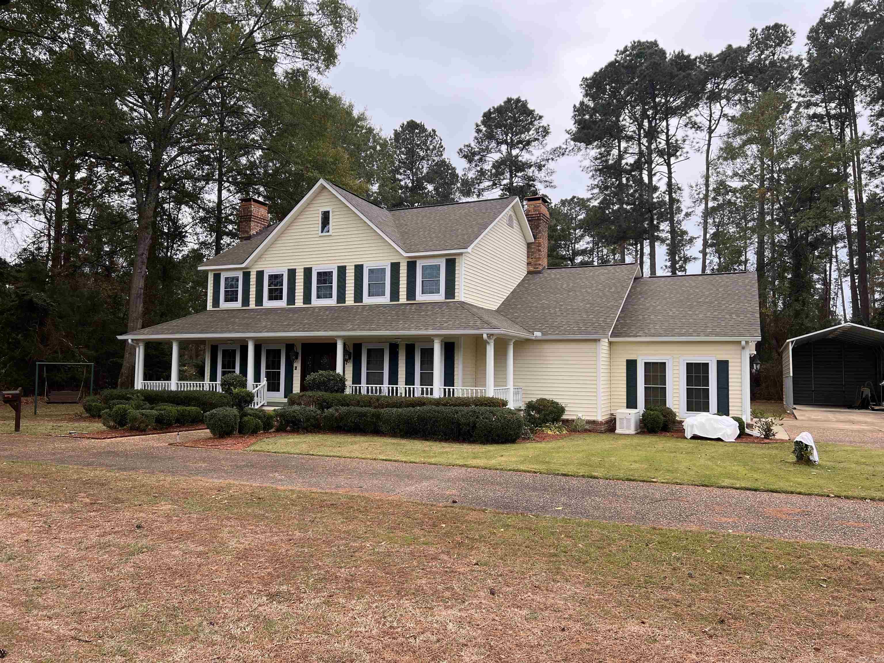 Beautiful custom home with all the features you desire. 4 bed 4 bath. Pool and pool house
