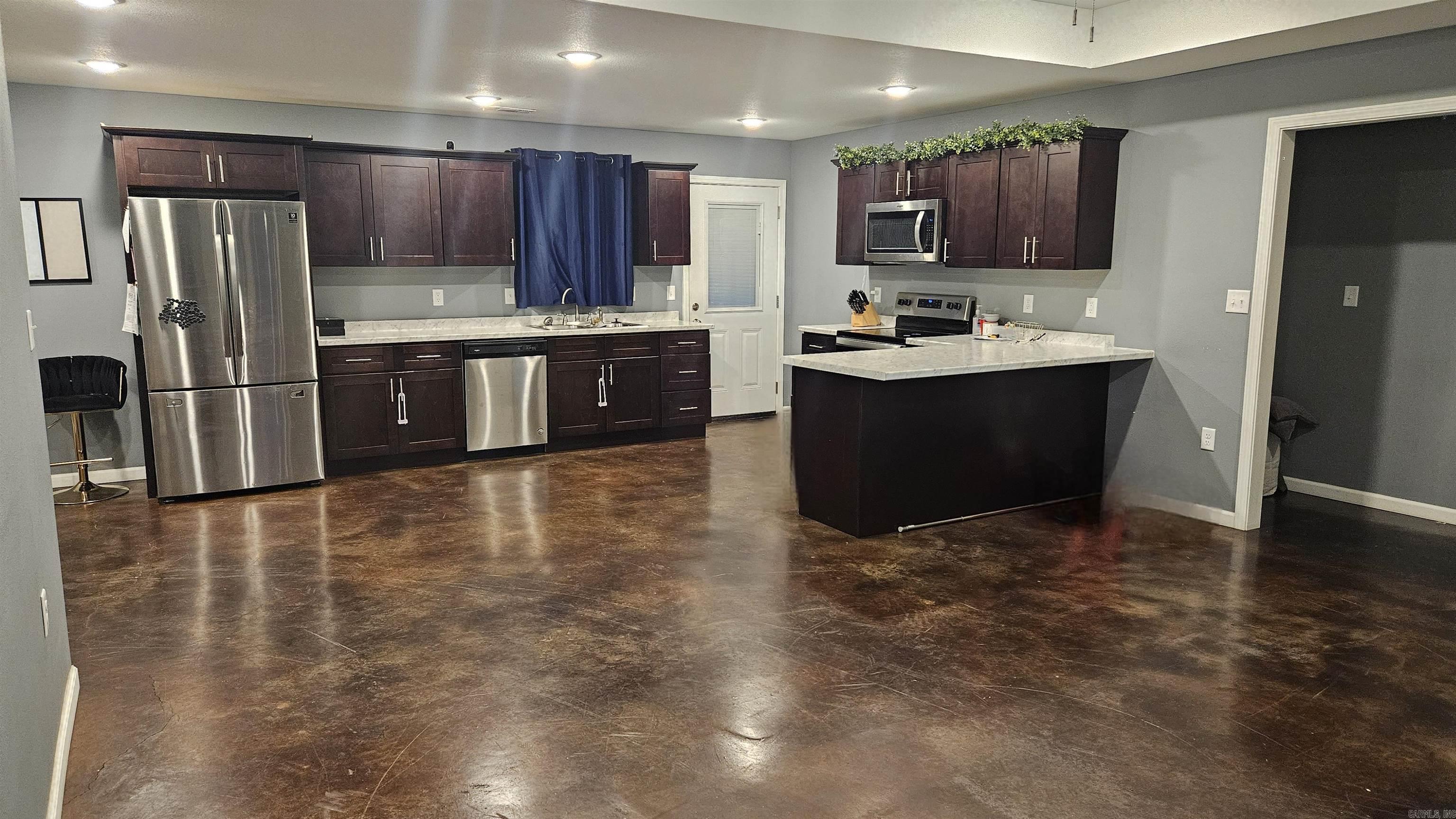 RIDGEFIELD ESTATES - Residential