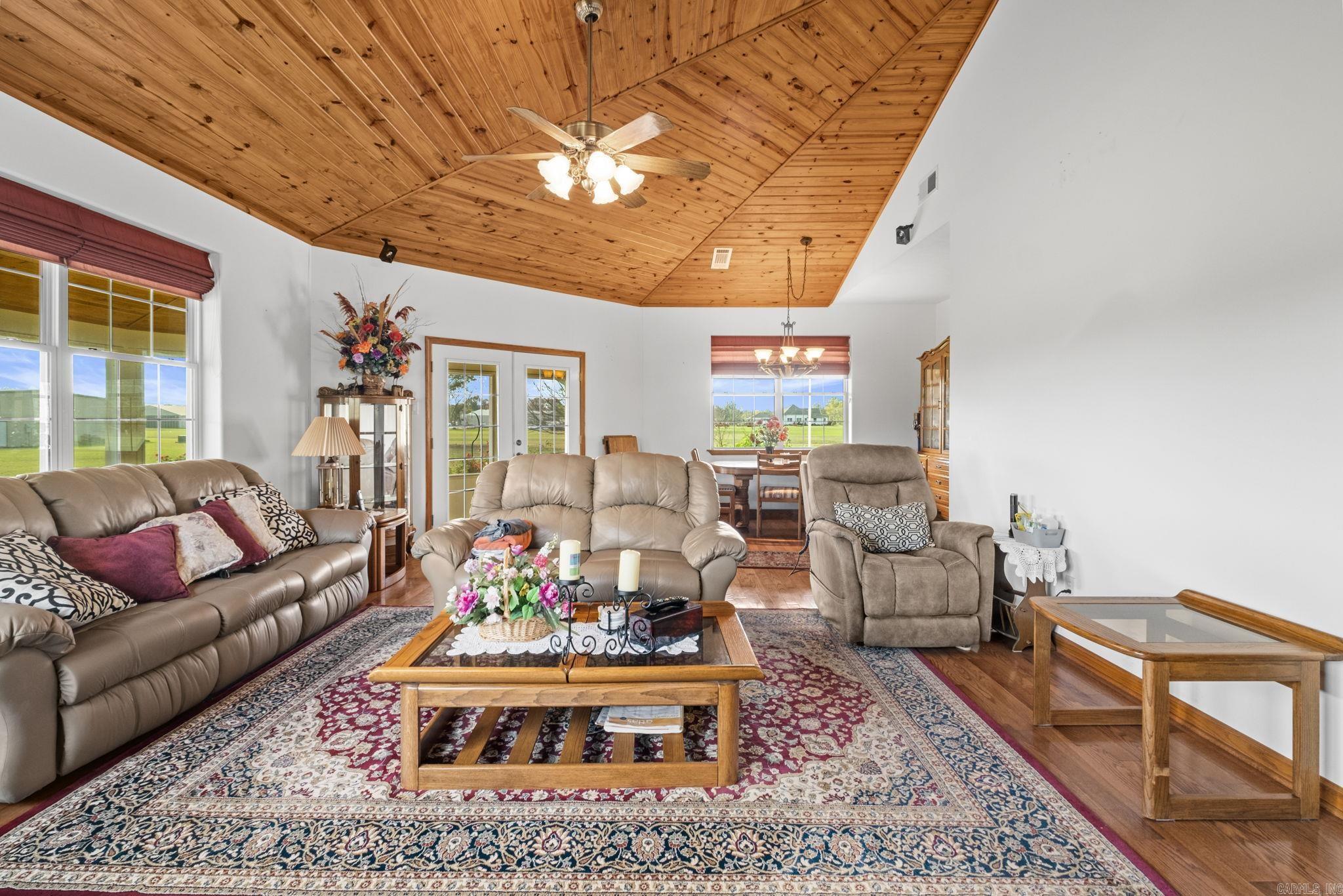 COUNTRY AIR ESTATES - Residential