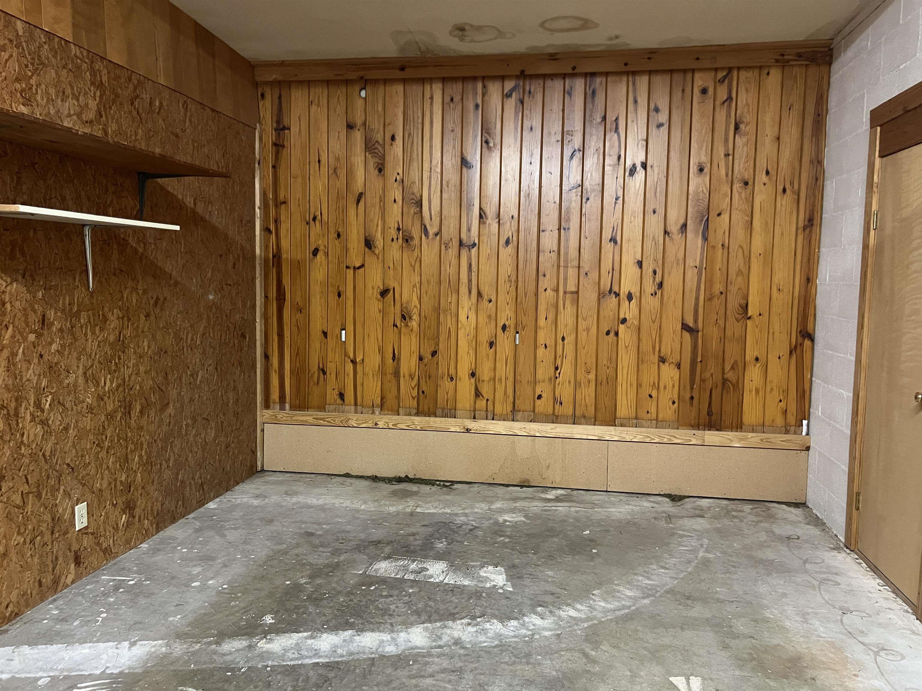 Metes & Bounds - Commercial Sale