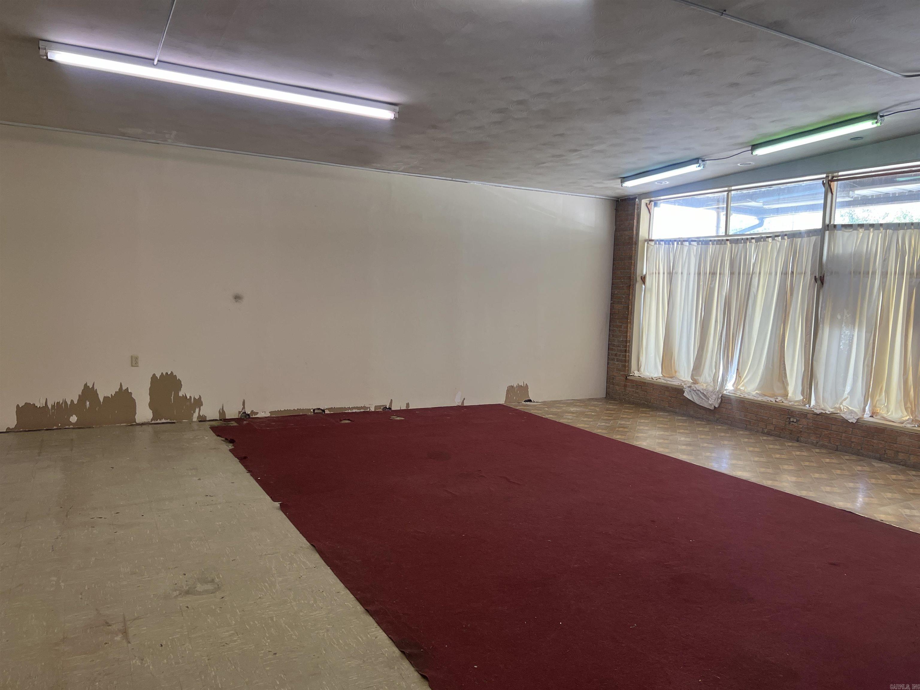 Metes & Bounds - Commercial Sale