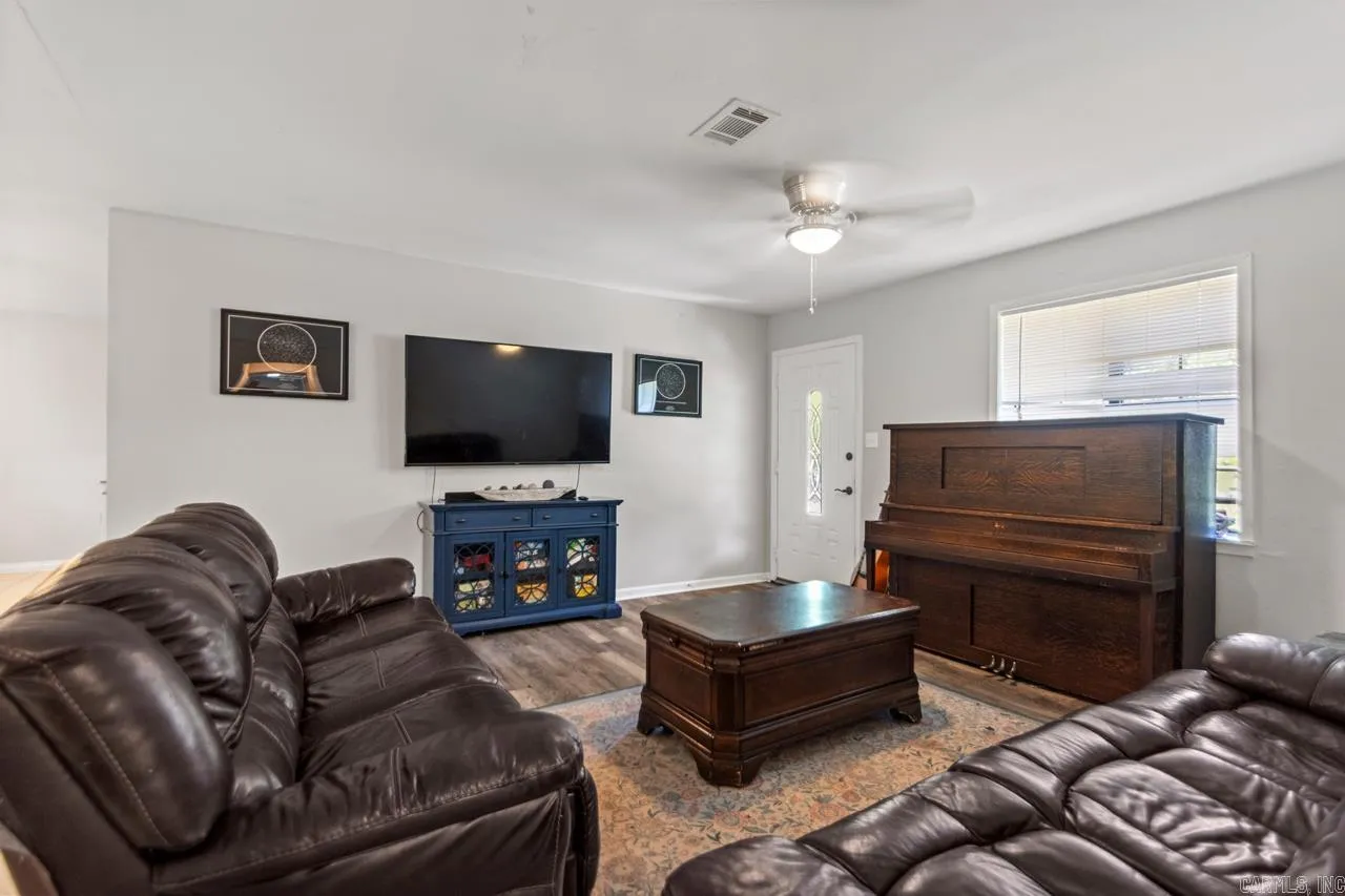 Benton, Arkansas 72019, United States, 3 Bedrooms Bedrooms, ,2 BathroomsBathrooms,Residential,Active,129668