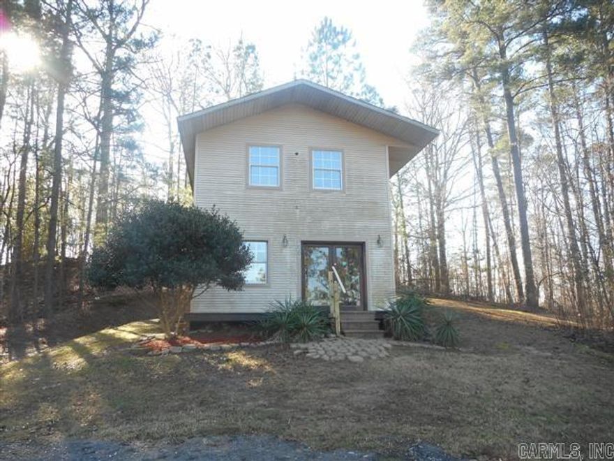 This 2 bedroom 2 bath home needs a little TLC but could really shine with a little elbow grease!!!  This home features vinyl siding and a large front porch for relaxing.  Don't miss out on this great space buy located only minutes from schools, parks, and shopping.  This is a Fannie Mae Homepath property so go to www.homepath.com for more information and to submit offers.  See agent remarks.