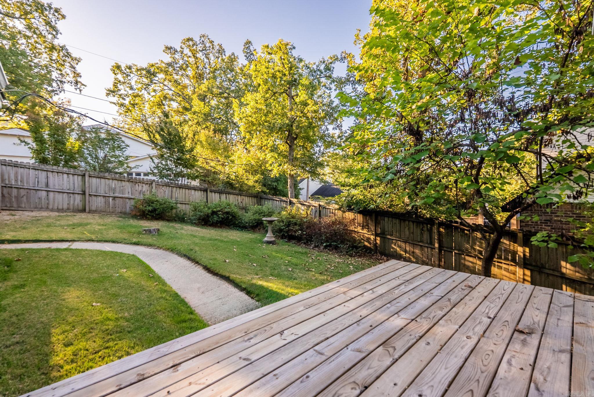 WOODLAND HILLS TO LR - Residential