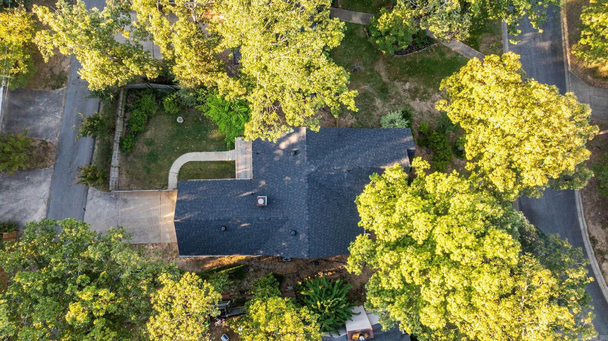 WOODLAND HILLS TO LR - Residential