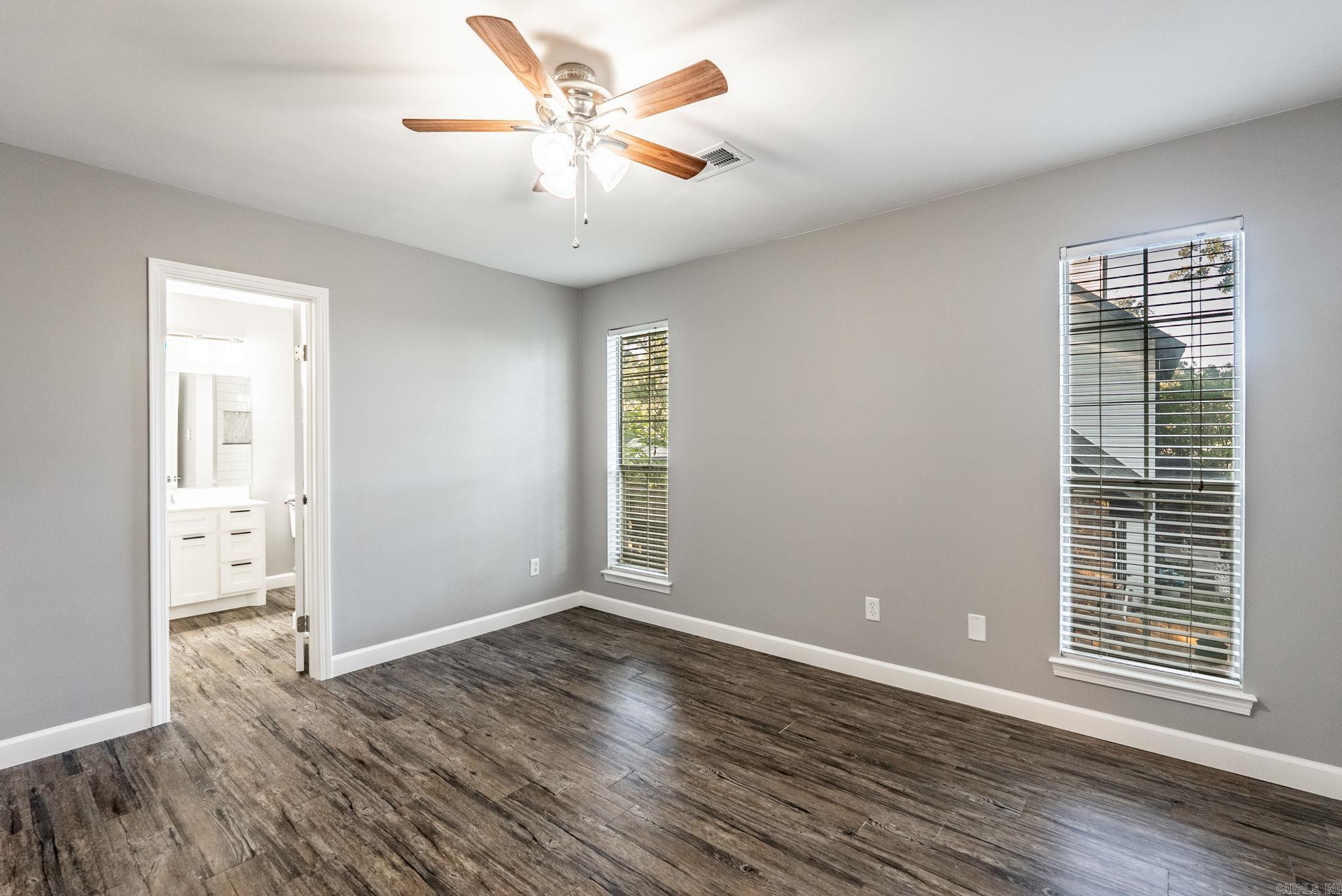 WOODLAND HILLS TO LR - Residential