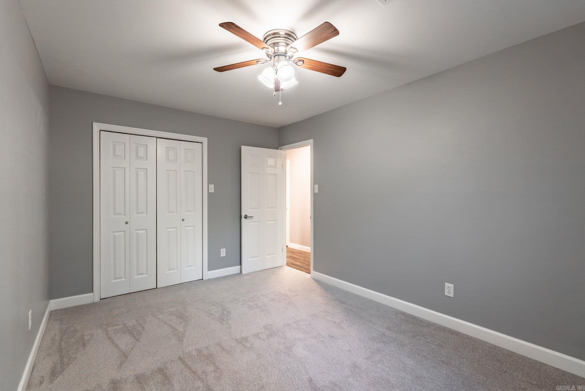 WOODLAND HILLS TO LR - Residential