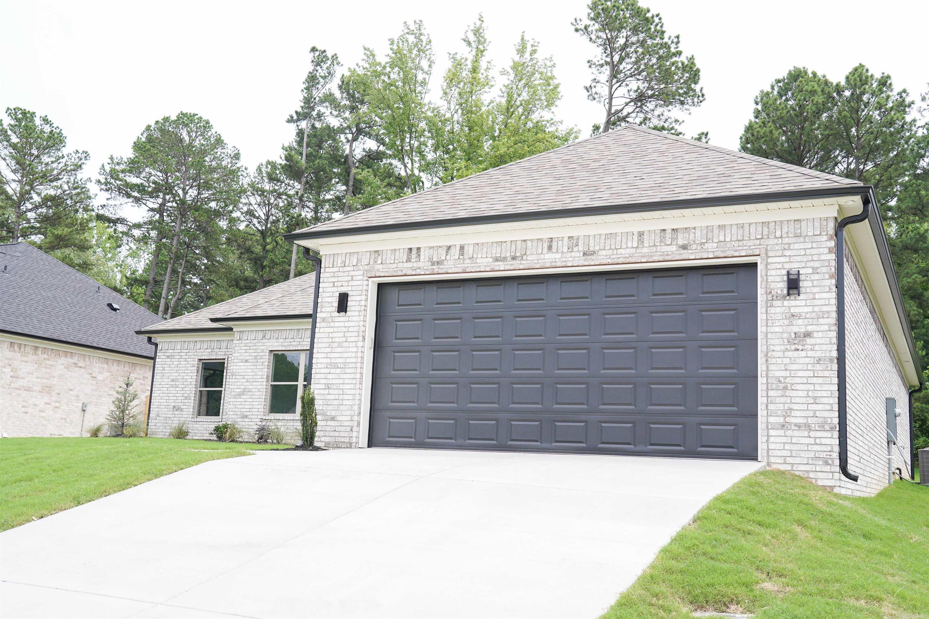 CYPRESS VALLEY - Residential