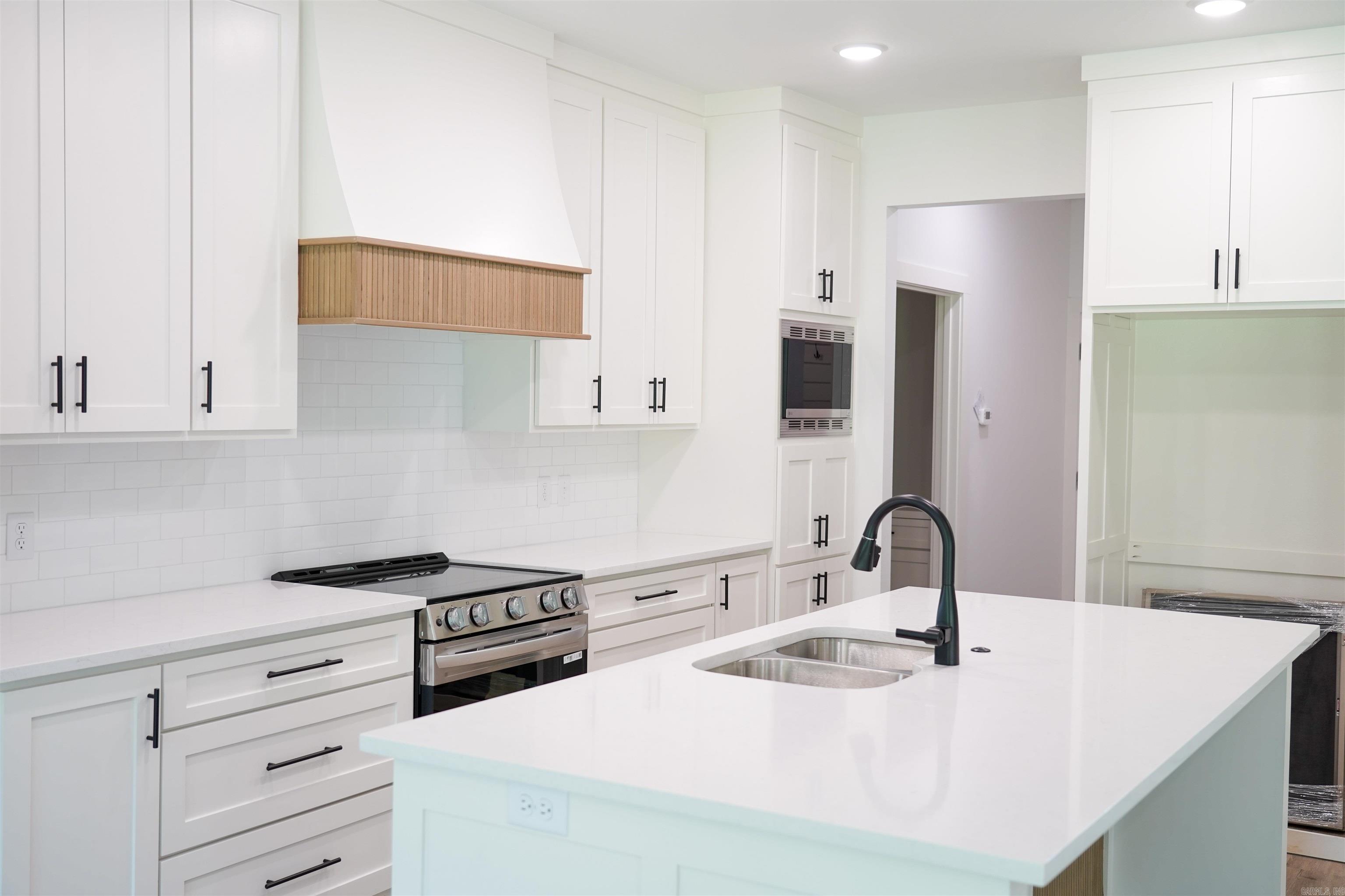 CYPRESS VALLEY - Residential