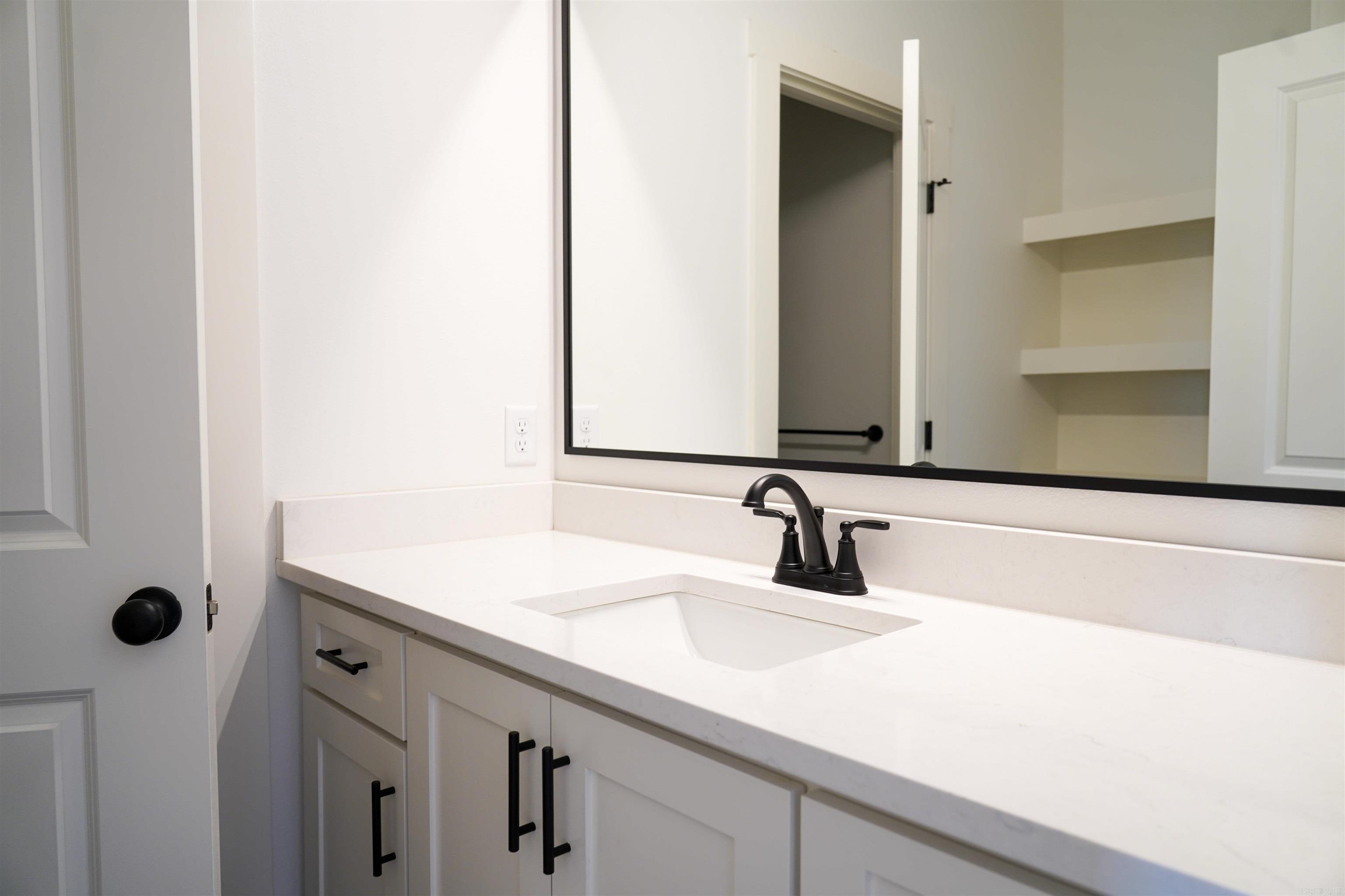 CYPRESS VALLEY - Residential