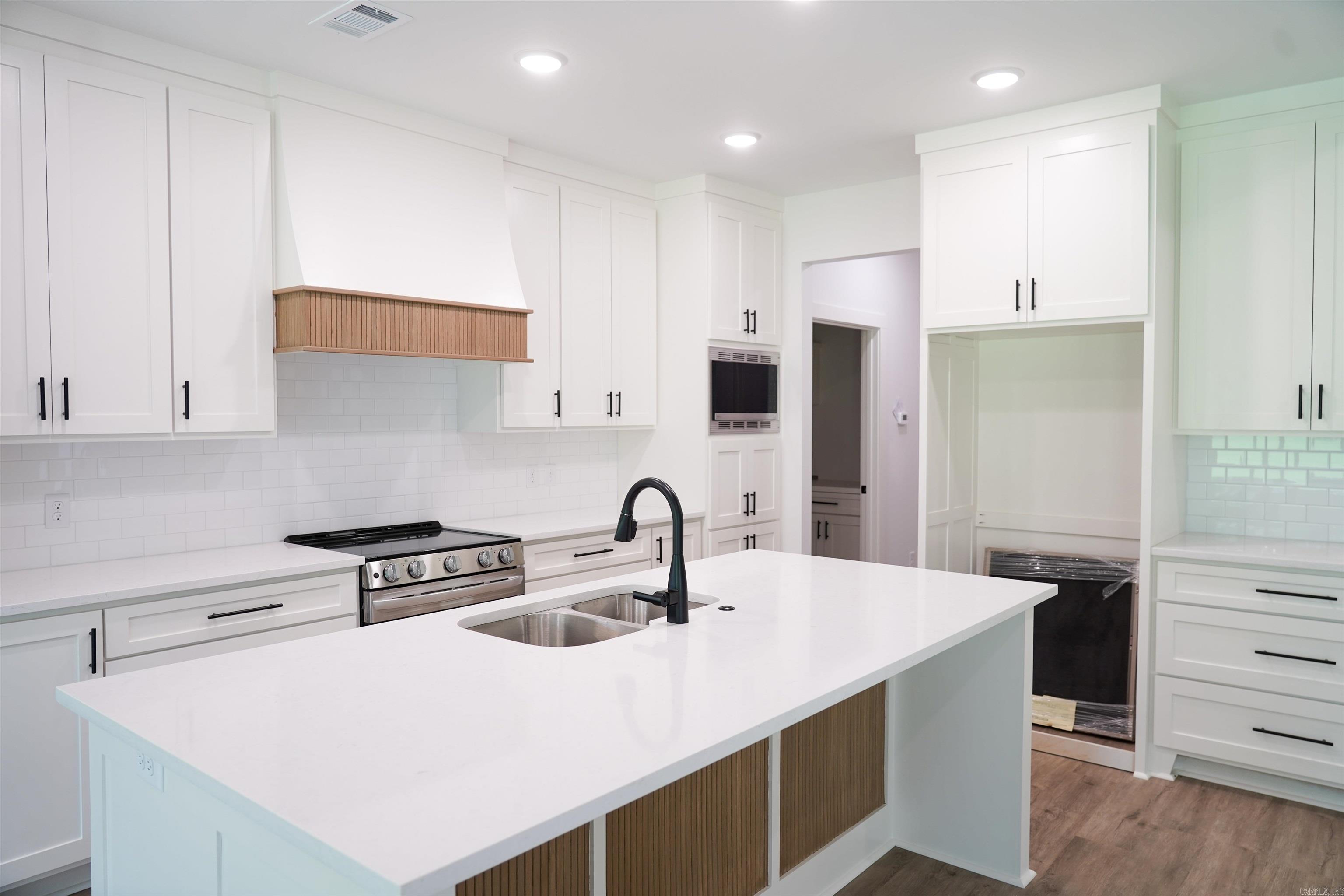 CYPRESS VALLEY - Residential