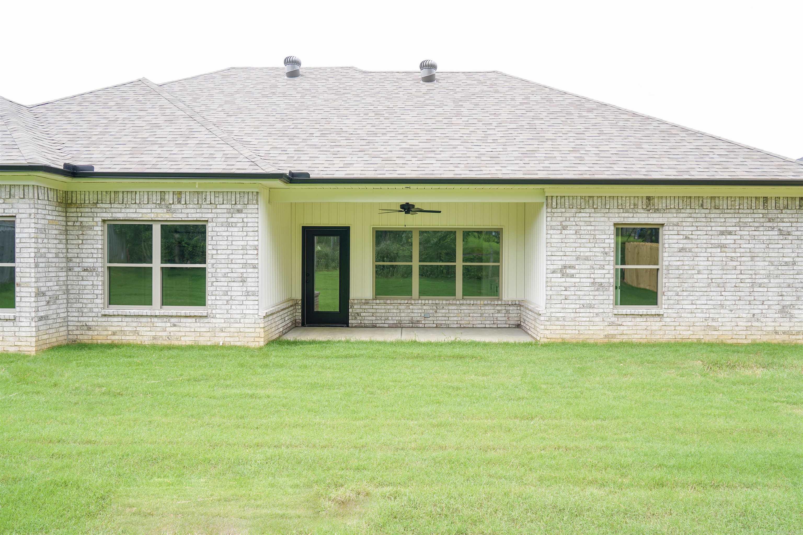 CYPRESS VALLEY - Residential