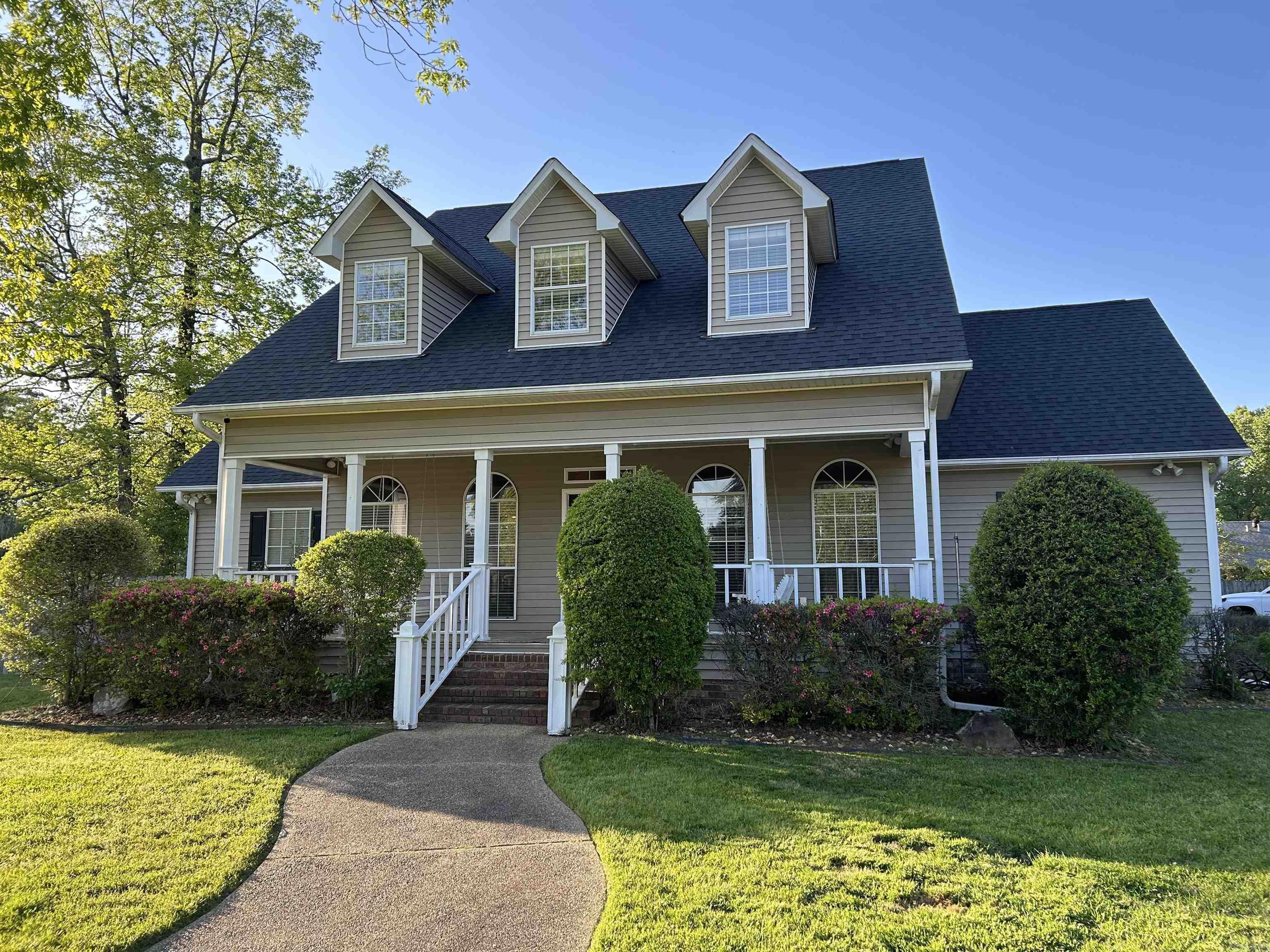 Wow! Check out this stately, nearly 3000sq ft. family home in the Rosswood Subdivision! Features include updated baths, new lighting, two master suites, a three-car garage, and much more!