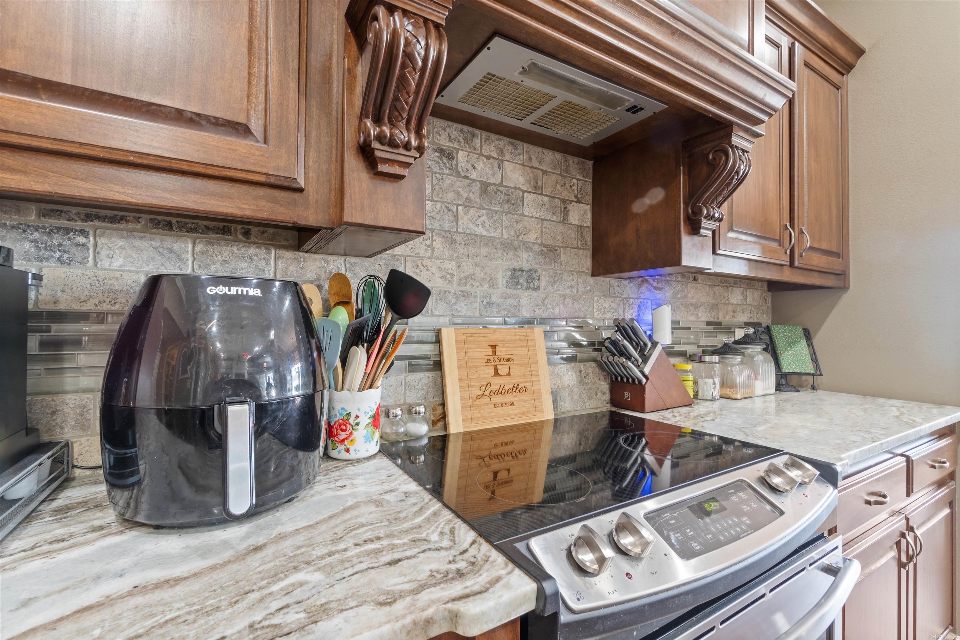 MAGNOLIA VILLAGE - Residential