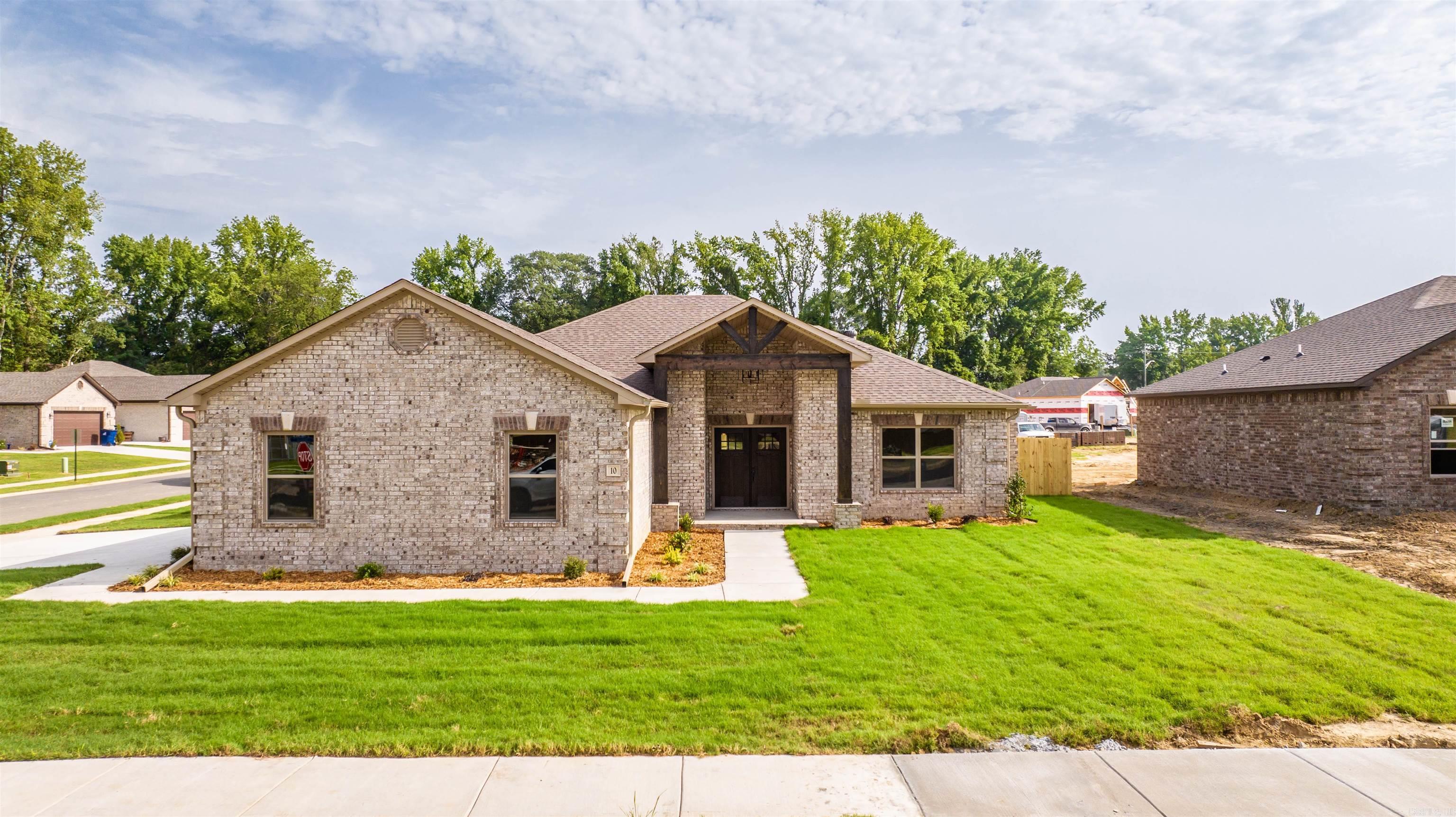 AUTUMN BROOKE - Residential