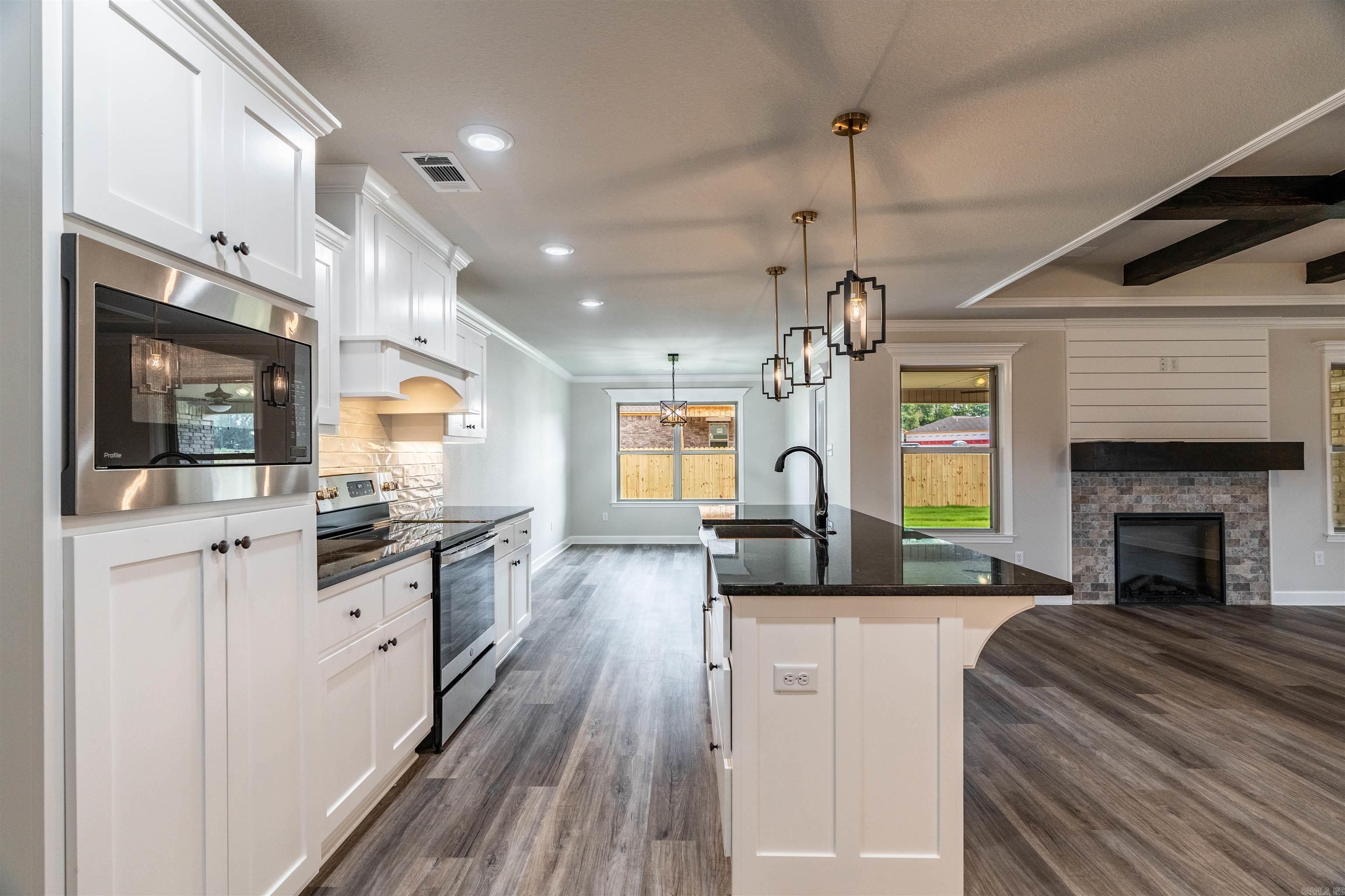 AUTUMN BROOKE - Residential