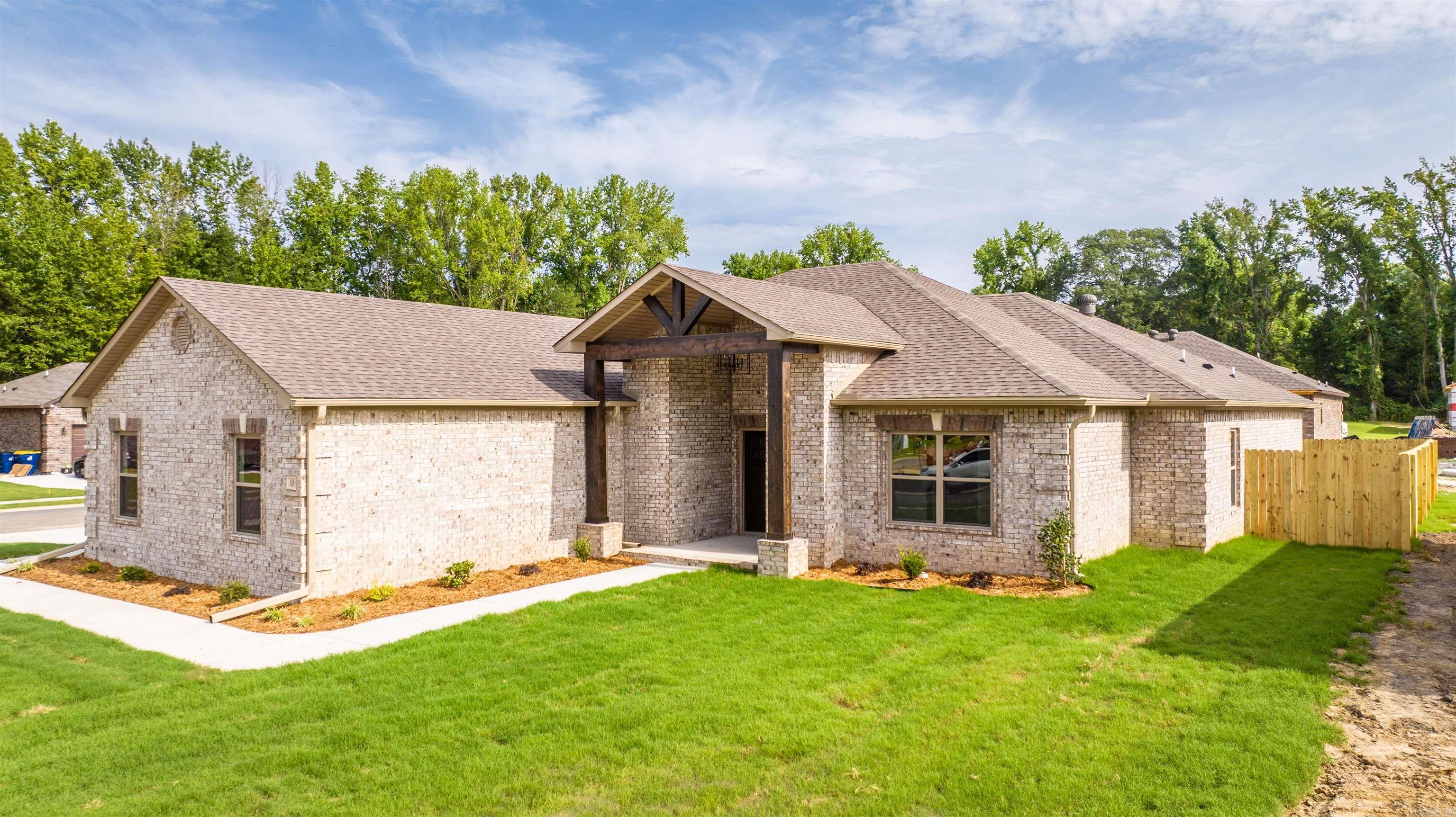 AUTUMN BROOKE - Residential