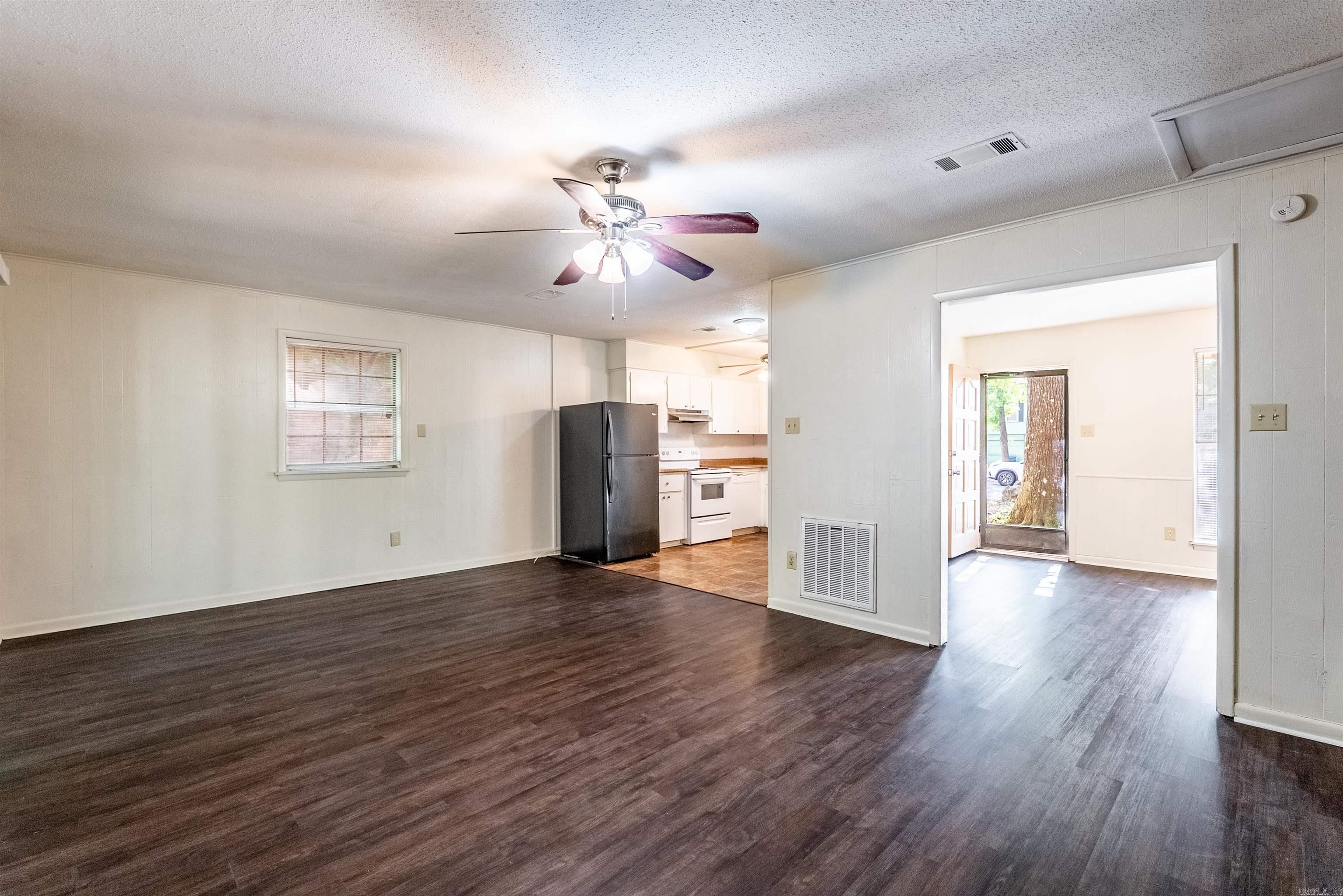 PARKWOOD - Residential