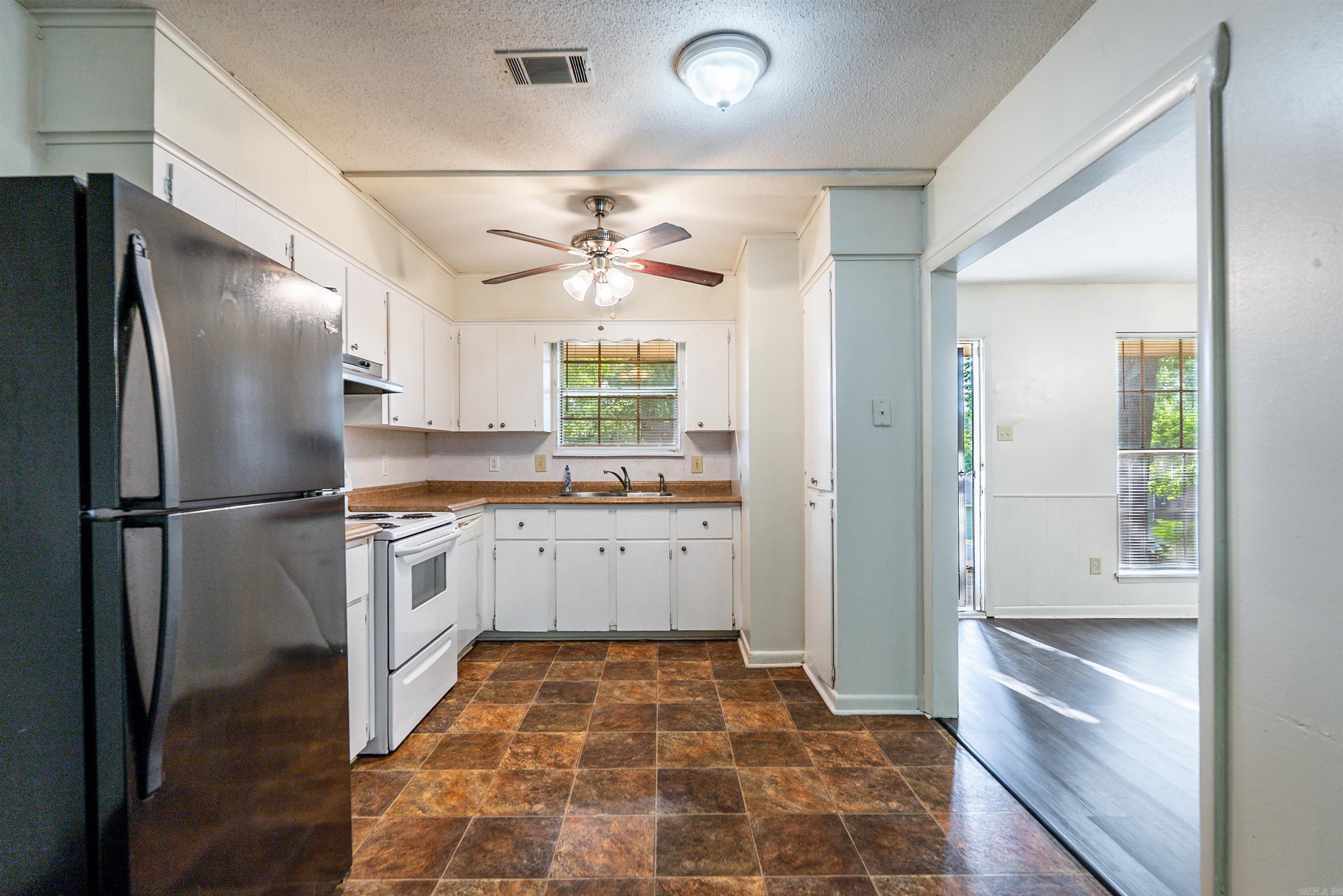 PARKWOOD - Residential