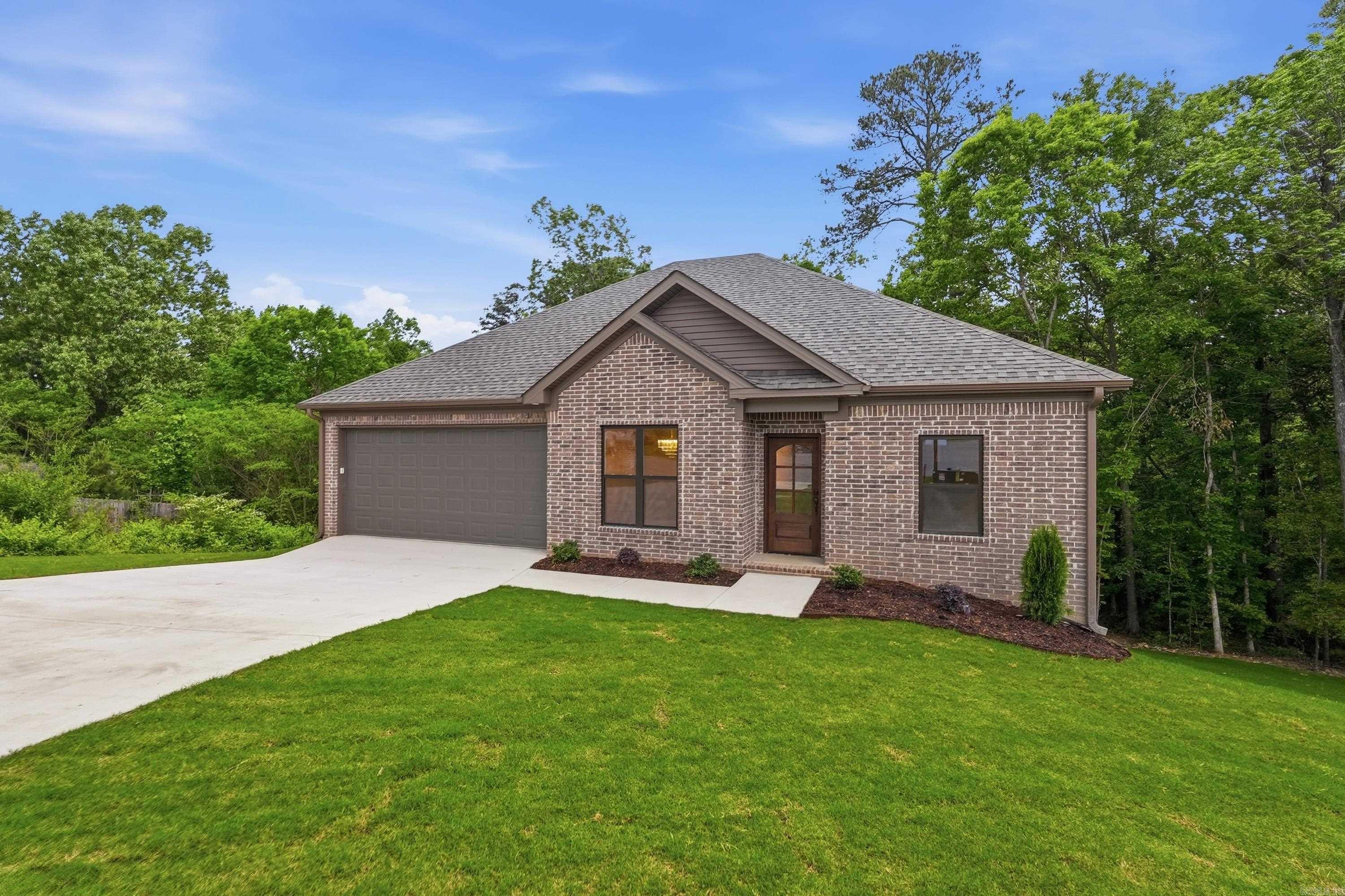 PLEASANT FOREST - Residential