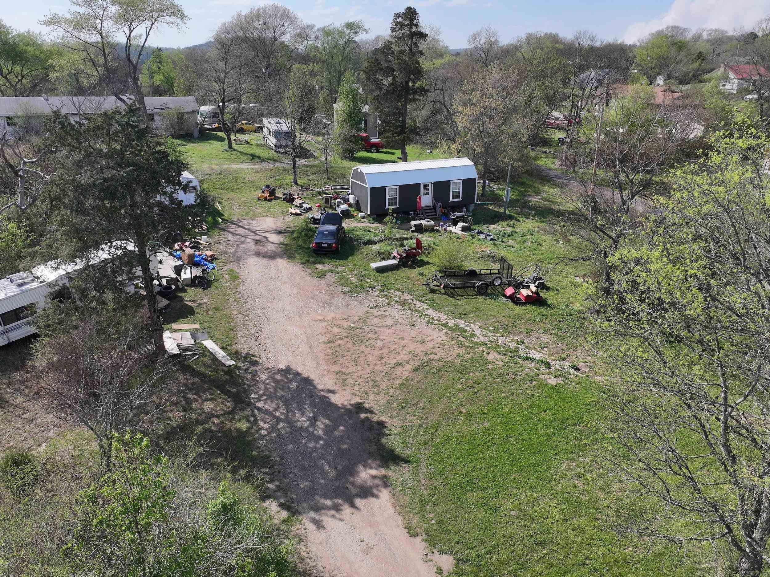 EAST BLACK SPRINGS - Land