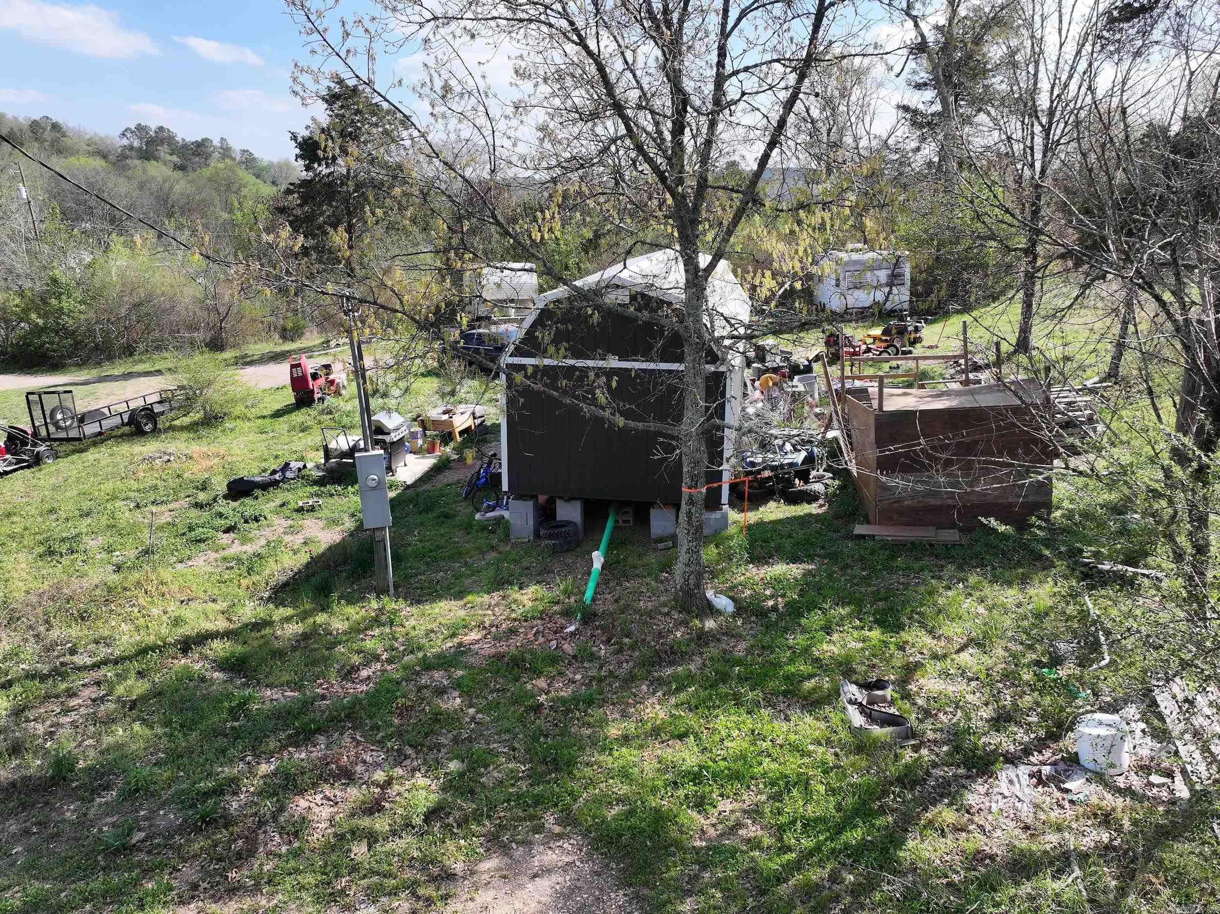 EAST BLACK SPRINGS - Land