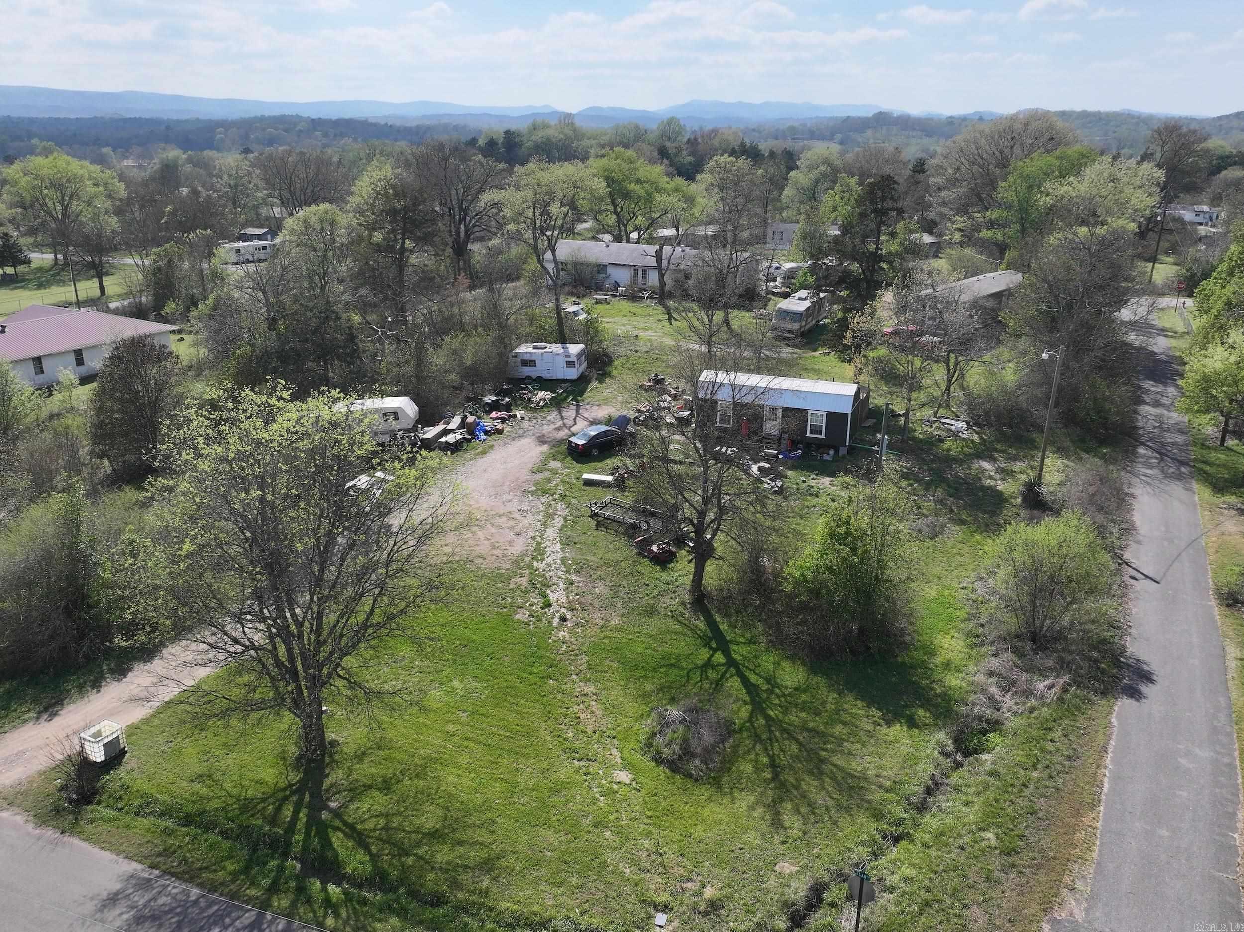 EAST BLACK SPRINGS - Land