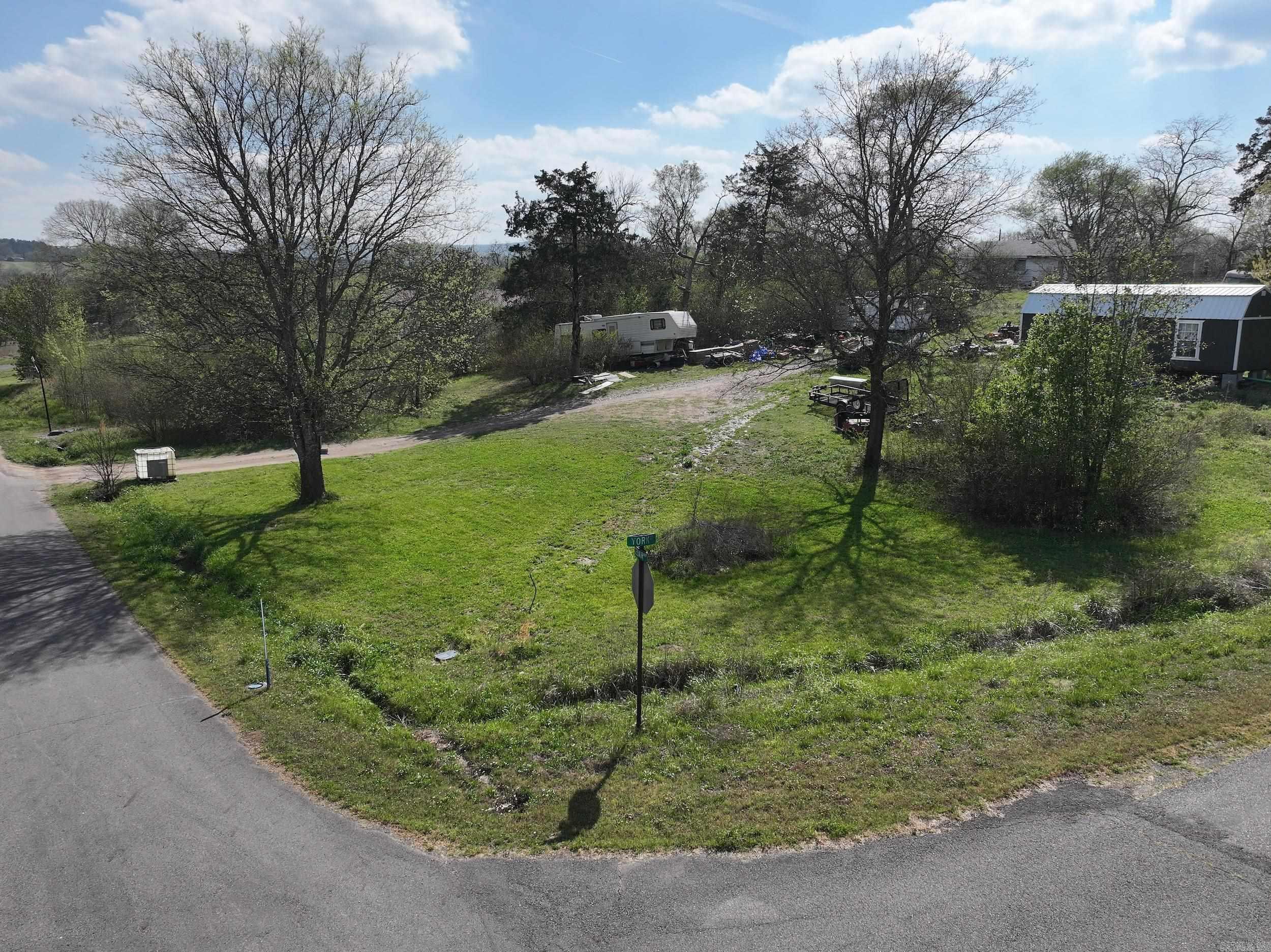 EAST BLACK SPRINGS - Land