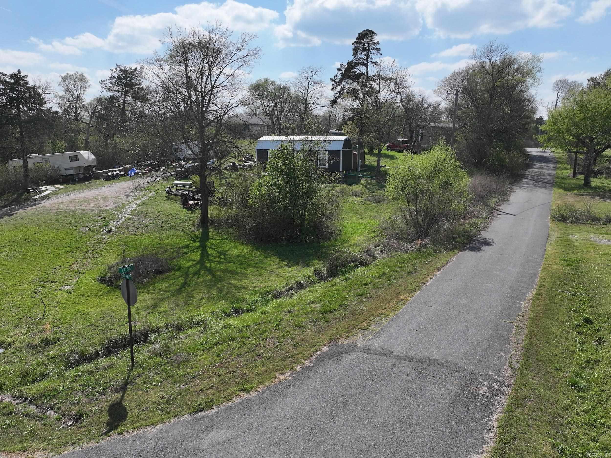 EAST BLACK SPRINGS - Land