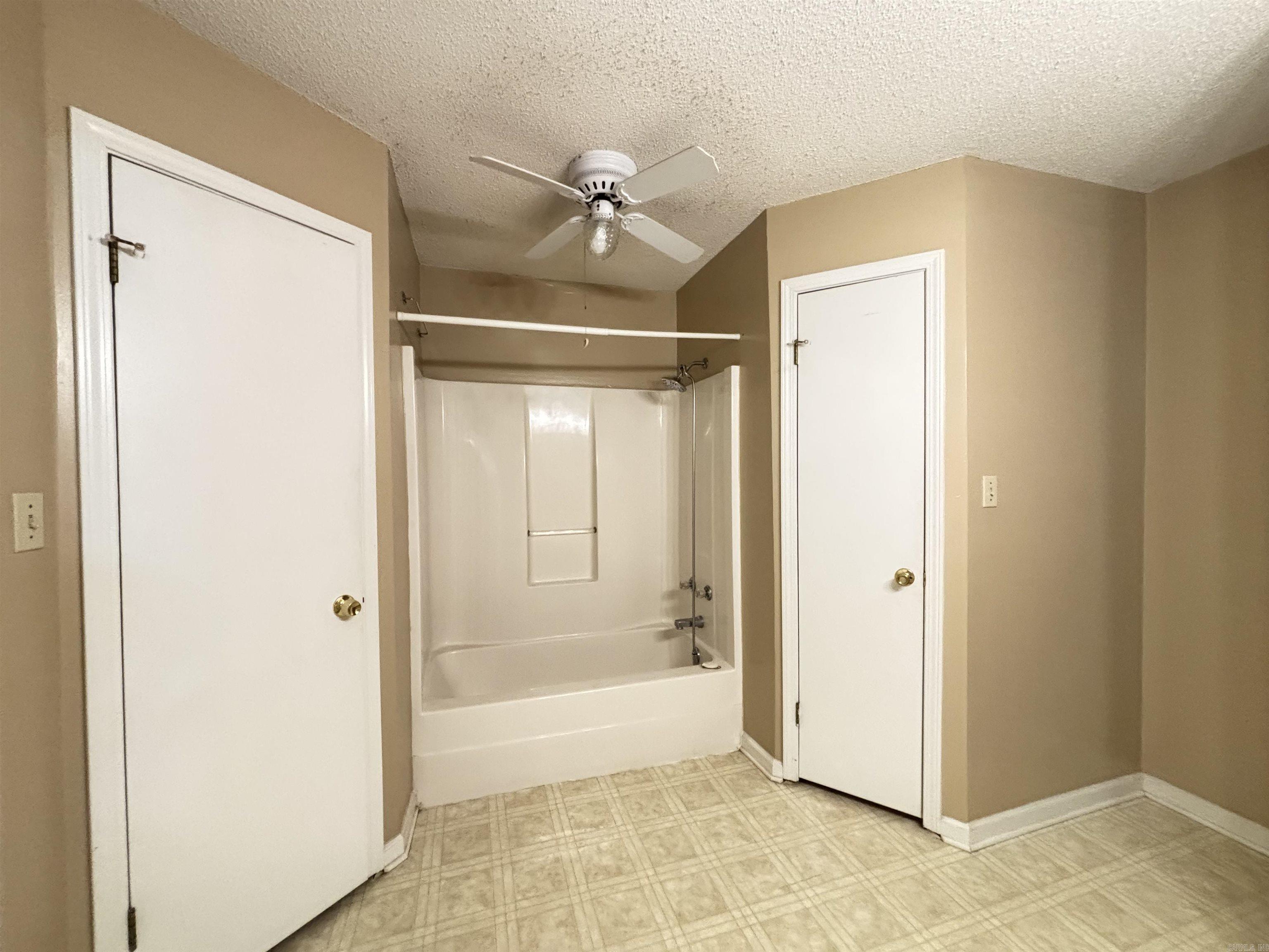 CRYSTAL VALLEY MANOR - Residential