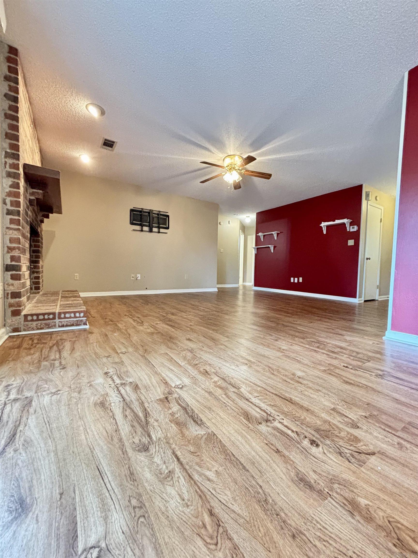 CRYSTAL VALLEY MANOR - Residential