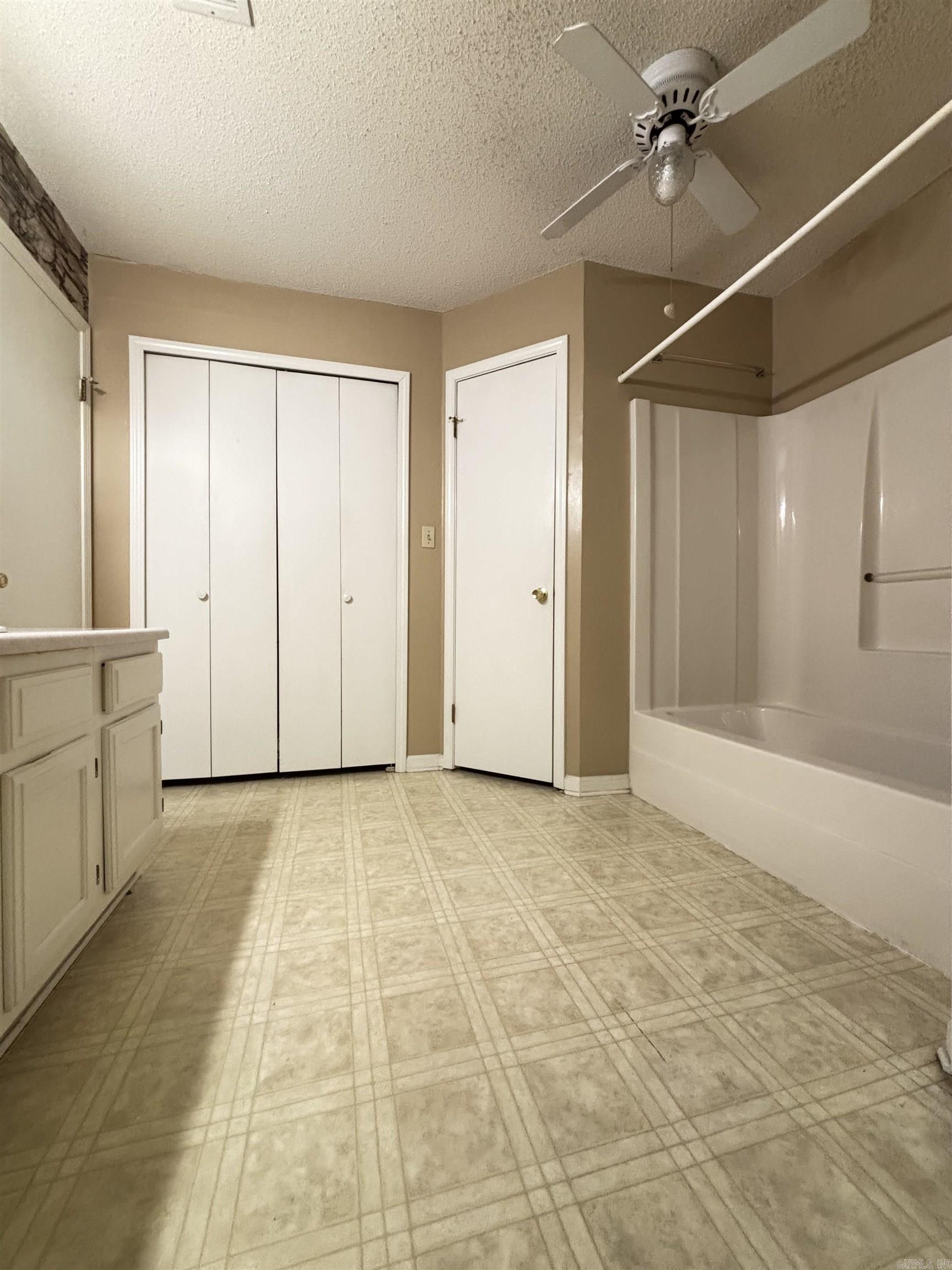 CRYSTAL VALLEY MANOR - Residential