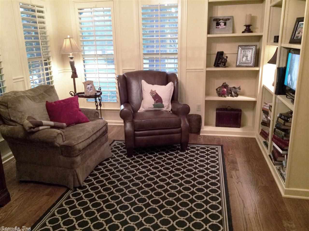 CHENAL VALLEY CHENAL CIRCLE - Residential