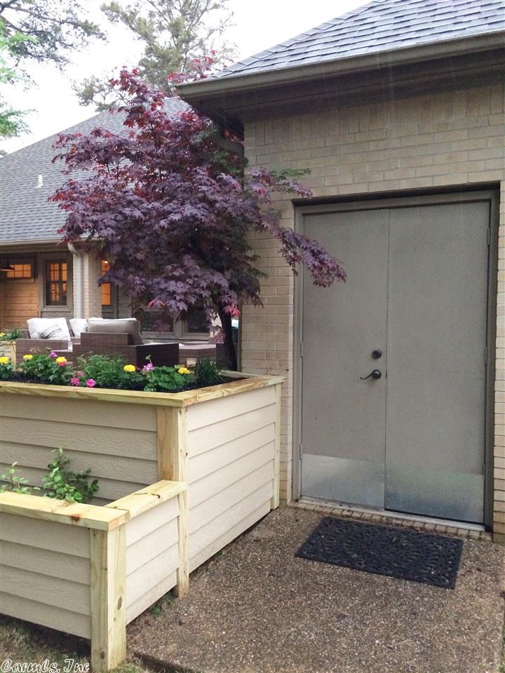 CHENAL VALLEY CHENAL CIRCLE - Residential