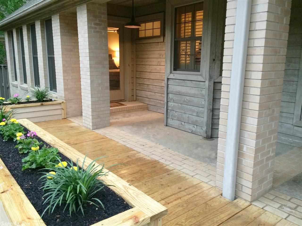 CHENAL VALLEY CHENAL CIRCLE - Residential