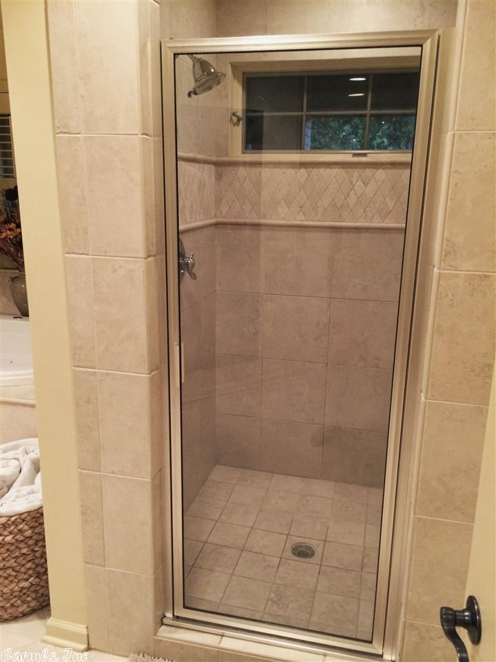 CHENAL VALLEY CHENAL CIRCLE - Residential