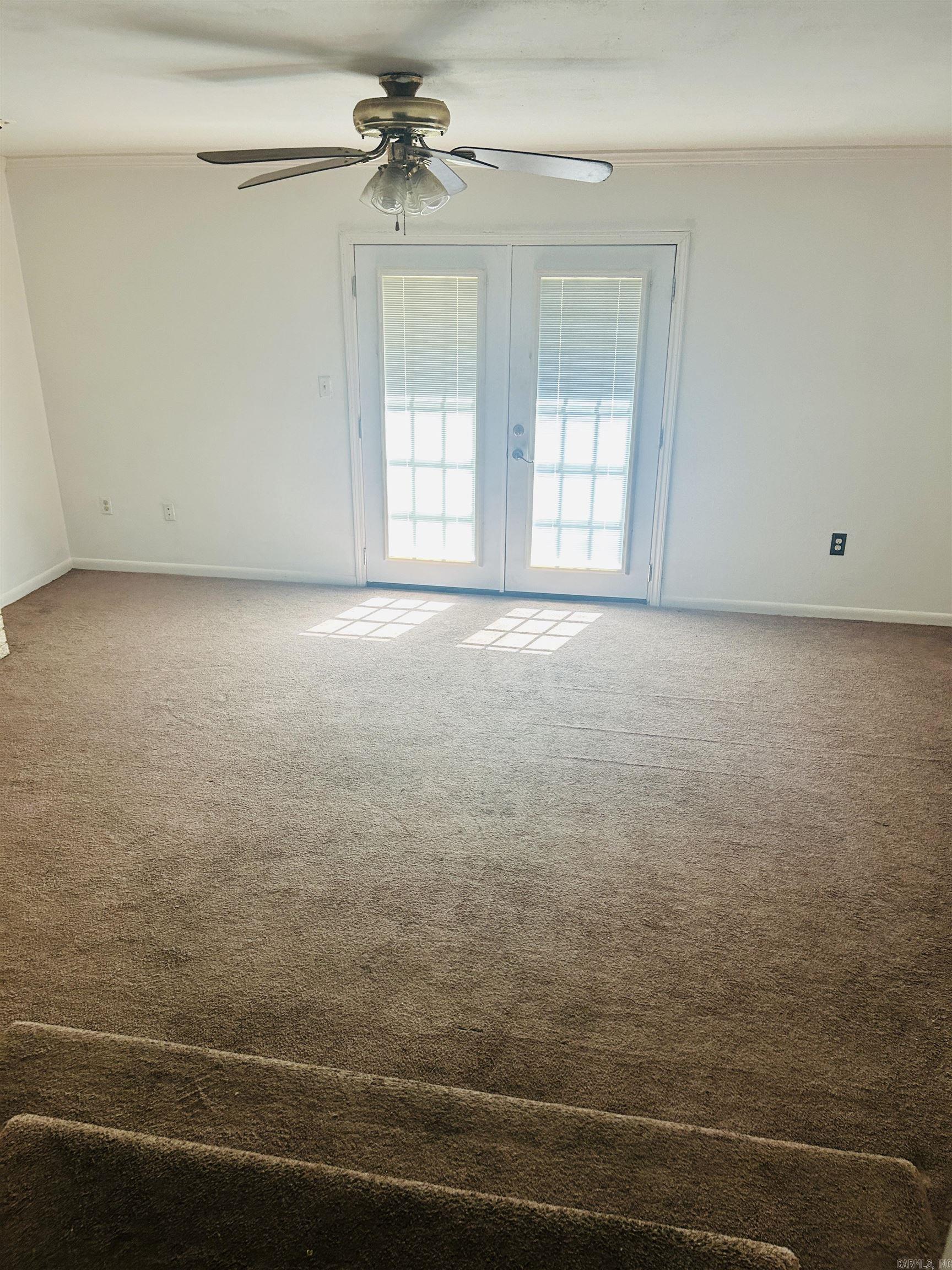 SHADY BROOK - Residential