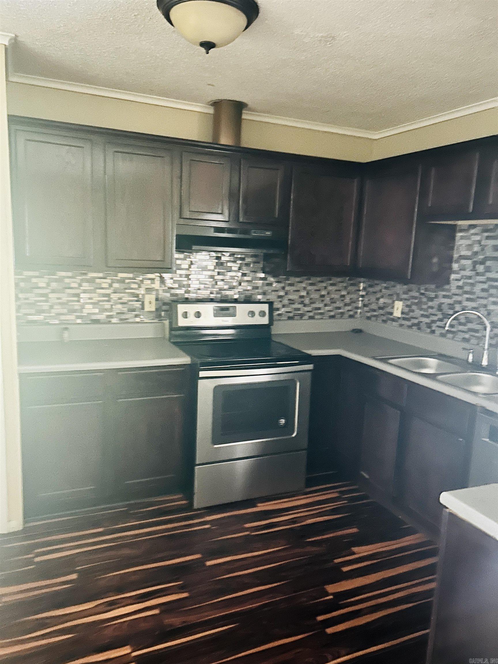 SHADY BROOK - Residential