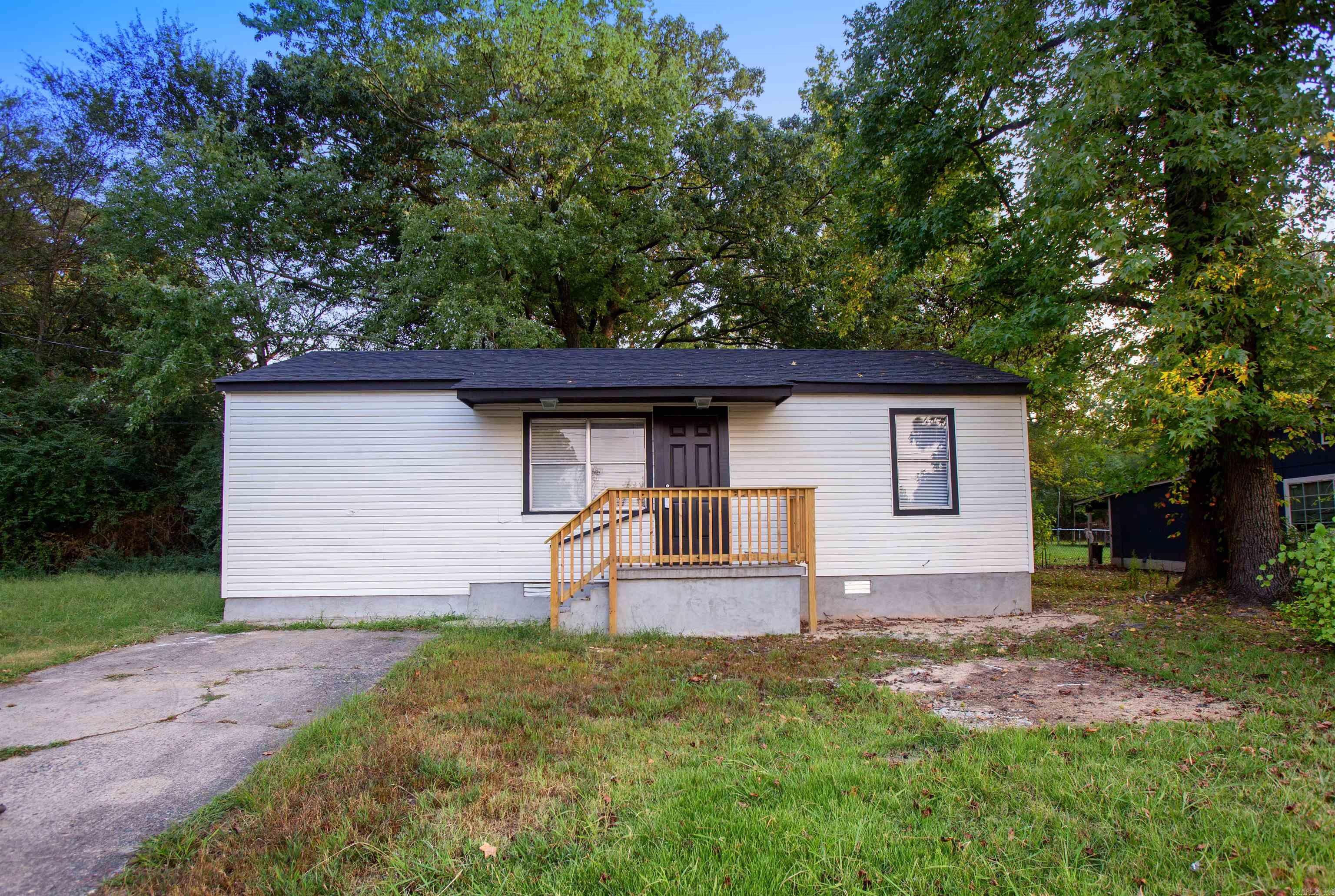 Newly remodeled 2BD/1BA that is waiting for you to call home. Vintage built in shelving in living room. Living room leads into kitchen perfect for enjoying time both in and out of the kitchen with family and friends. Ceiling fans throughout. Tub and separate stand in shower in bathroom. Plenty of yard space front and back. This property is managed by Hoffman Team so beware of scammers - we will never ask you to Cashapp us money. The lease for this property is for 18 months to 2 years with a 3% increase after the first year. Income must be 3x the amount of rent per month unless you have a housing voucher. Deposit, first month’s rent, and the $50 administration fee due before move in.