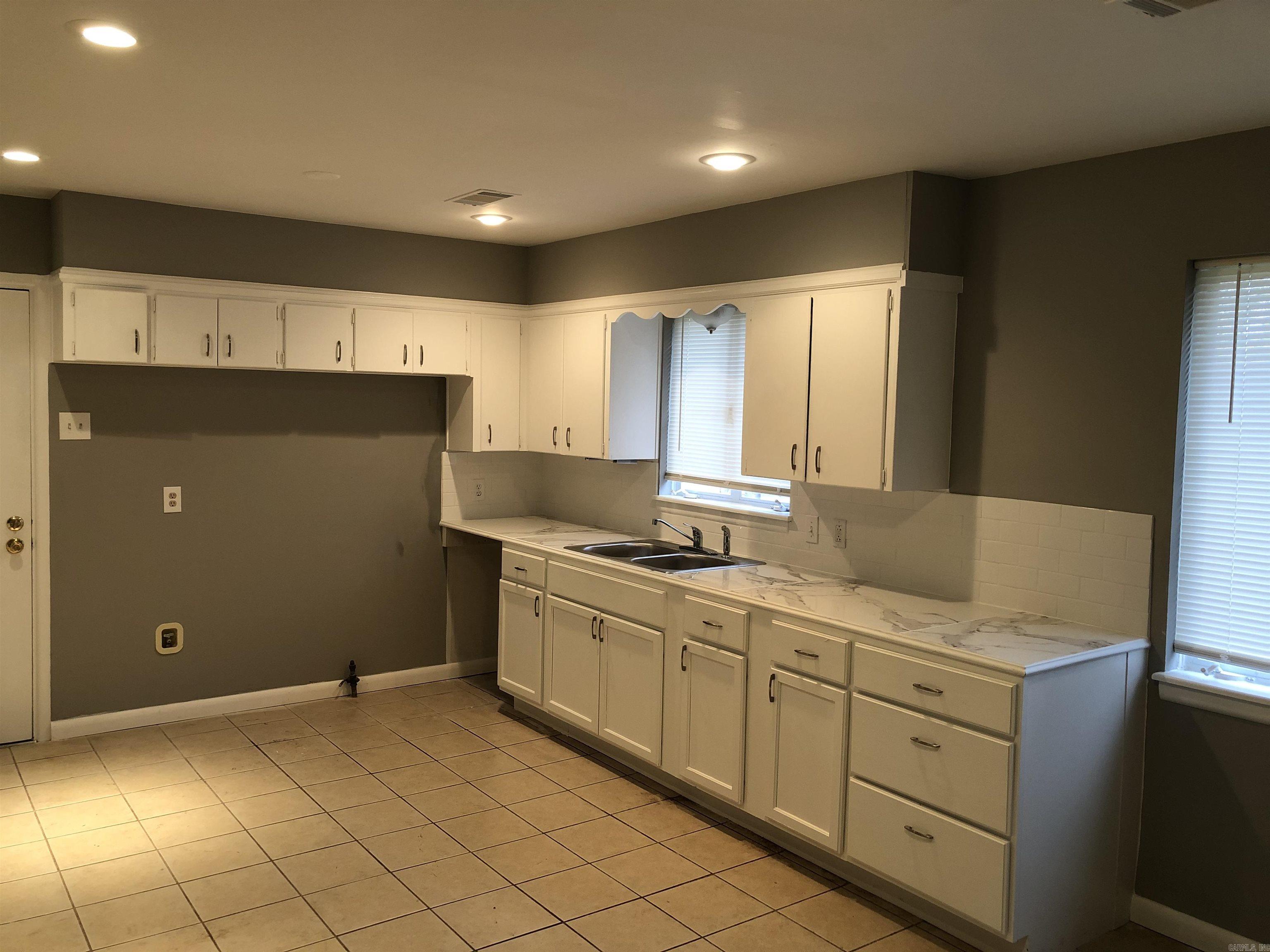 University Heights - Residential Lease