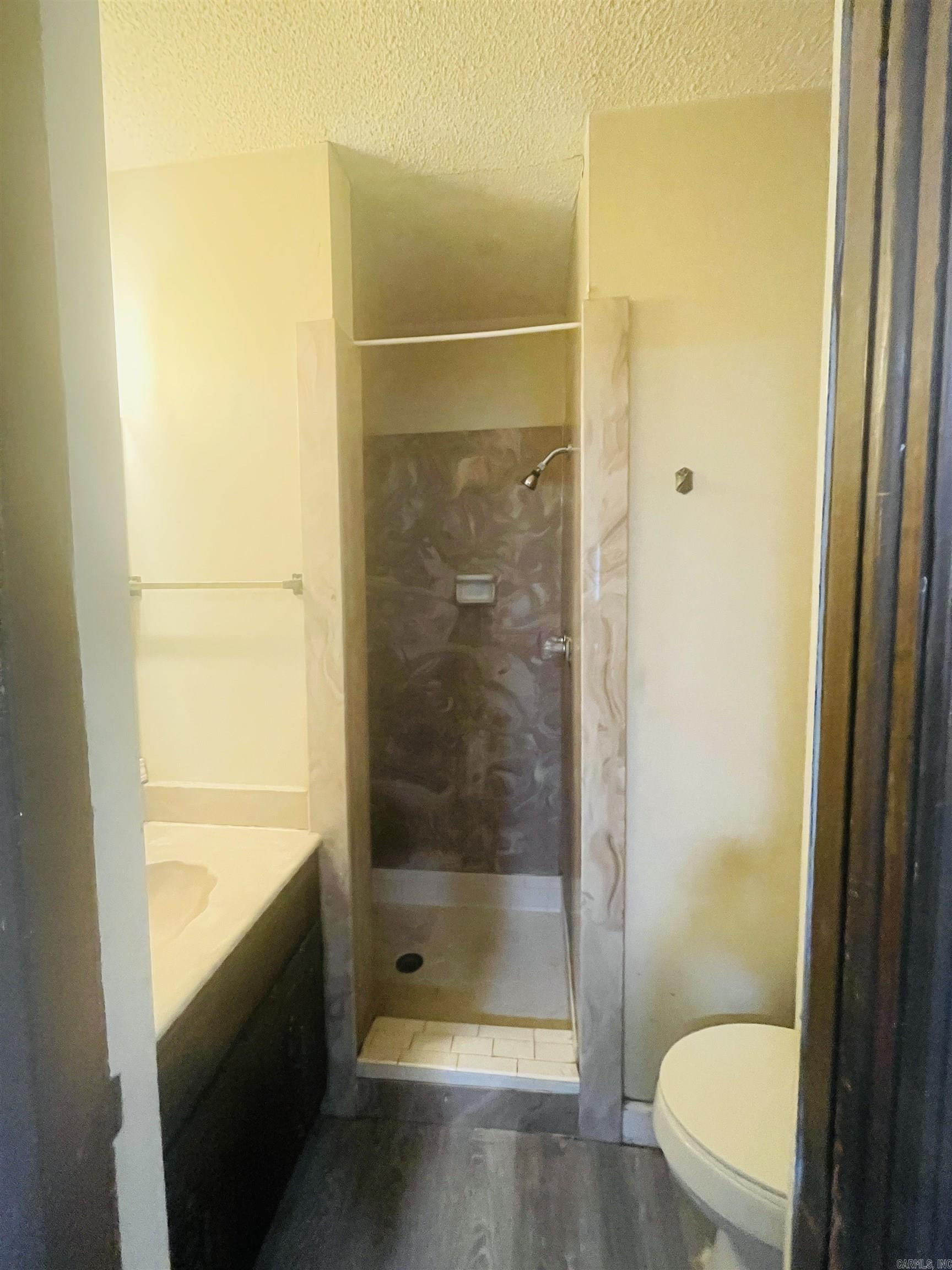 FALLING CREEK - Residential