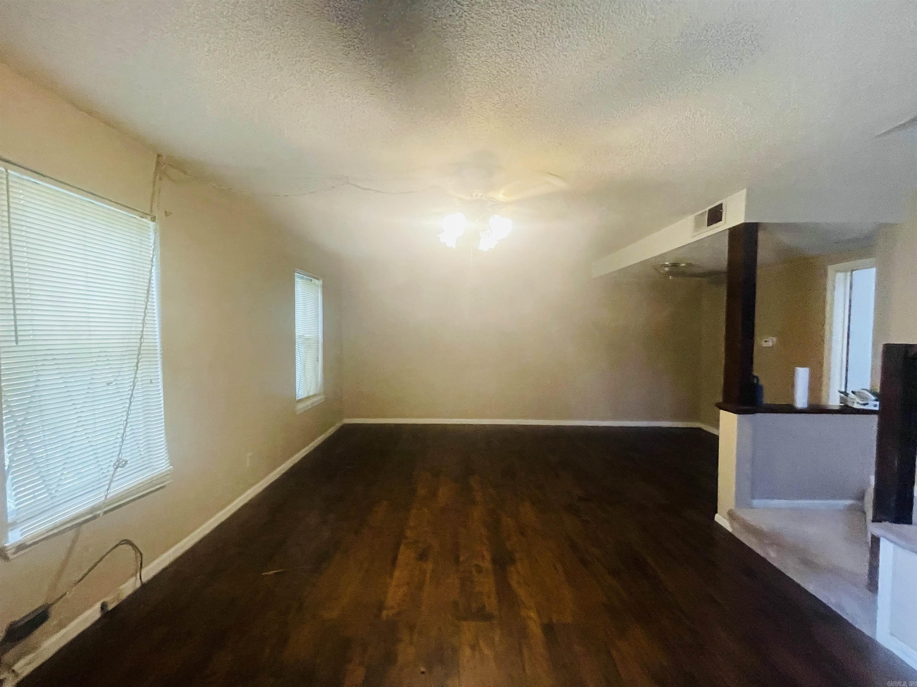 FALLING CREEK - Residential